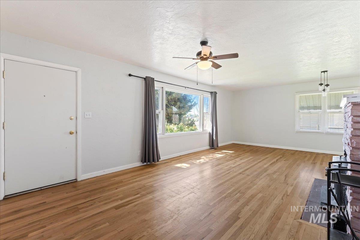 2519 E Homedale Rd Property Photo 5