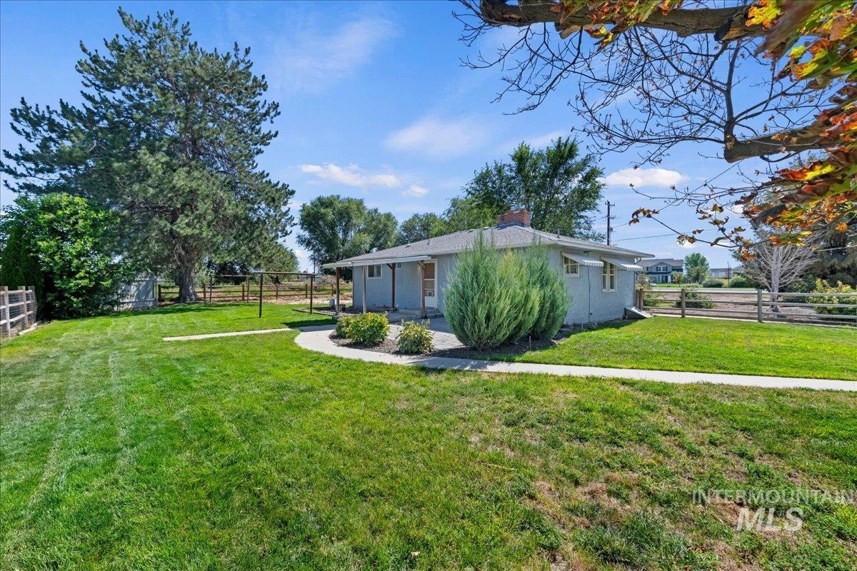 2519 E Homedale Rd Property Photo 18
