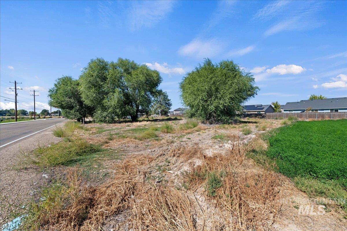 2519 E Homedale Rd Property Photo 23