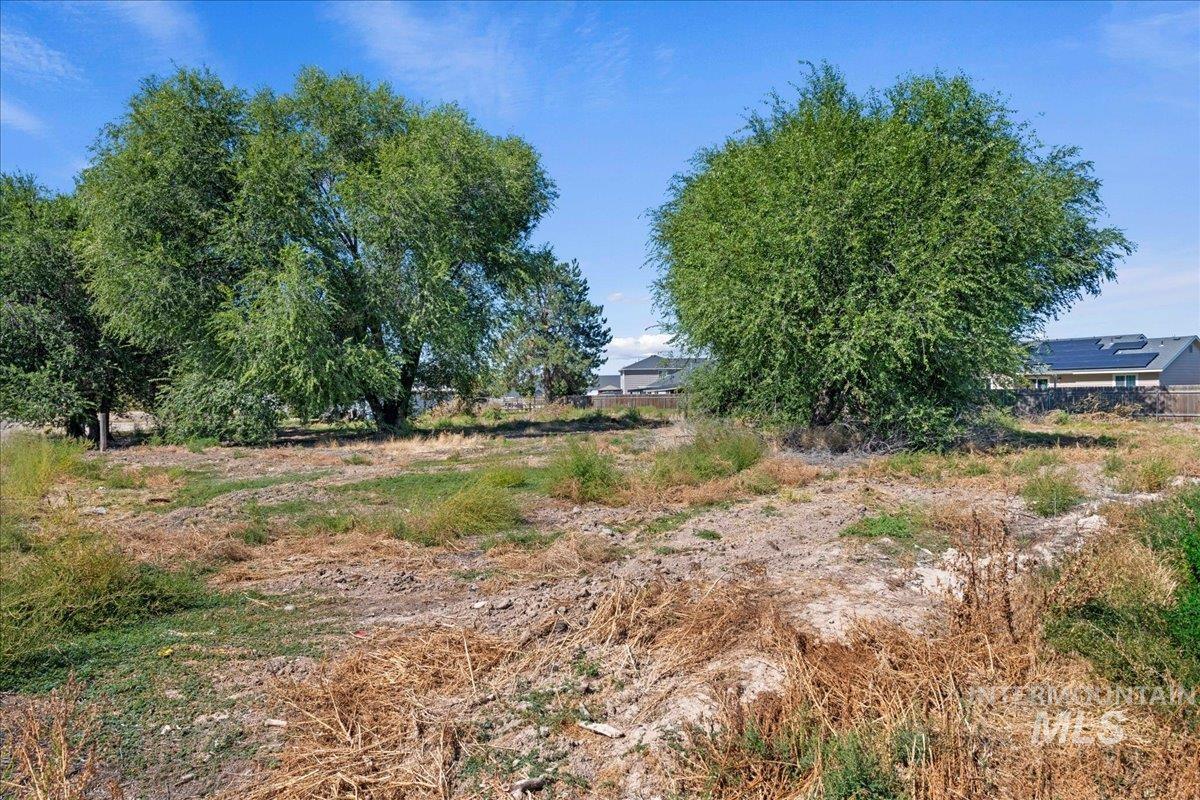 2519 E Homedale Rd Property Photo 24