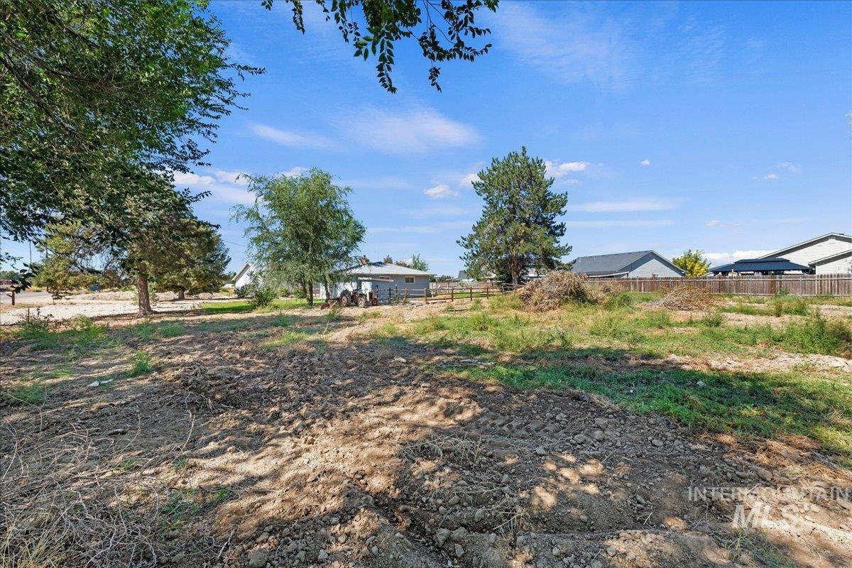 2519 E Homedale Rd Property Photo 25