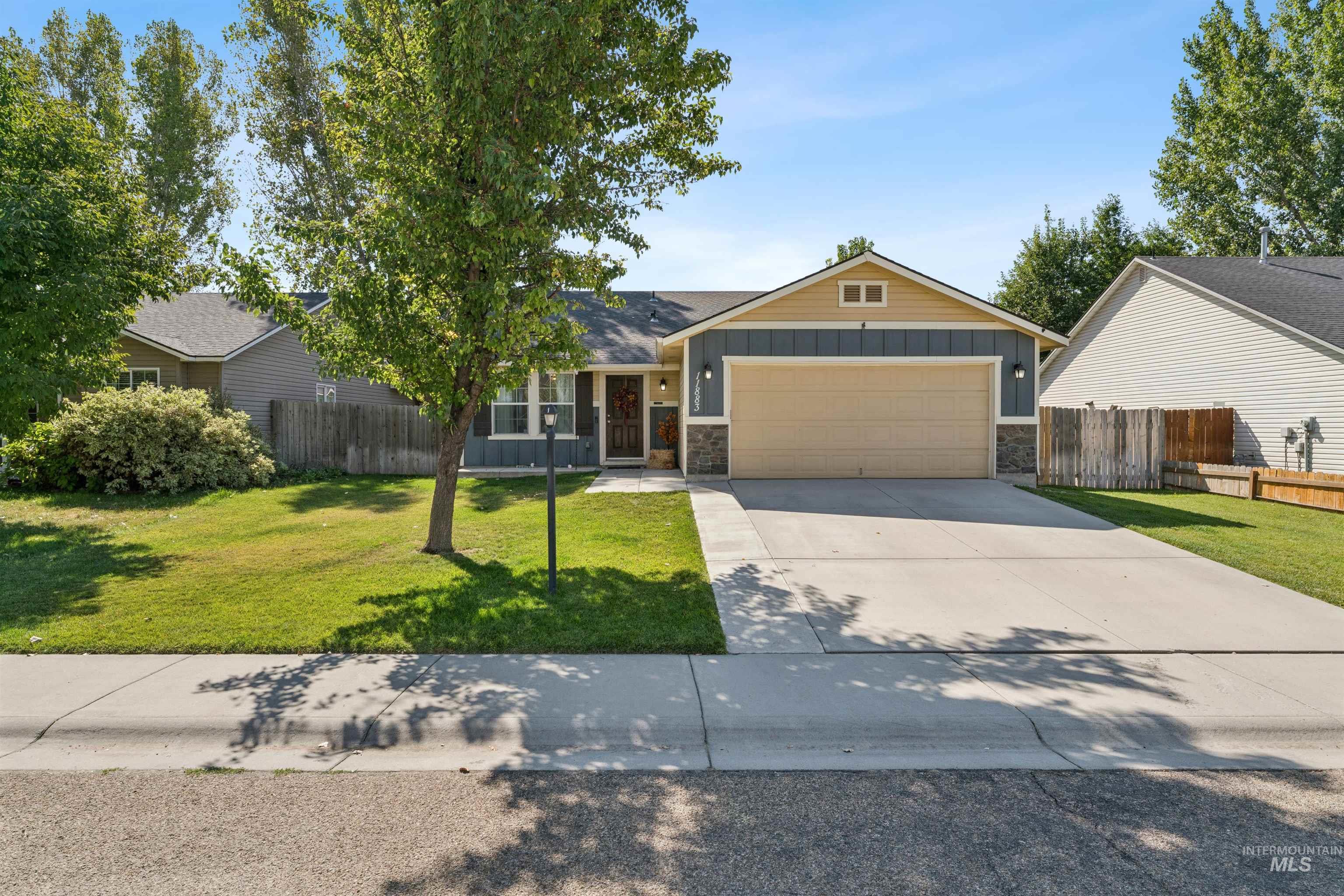 11883 Tidewater Street Property Photo 3