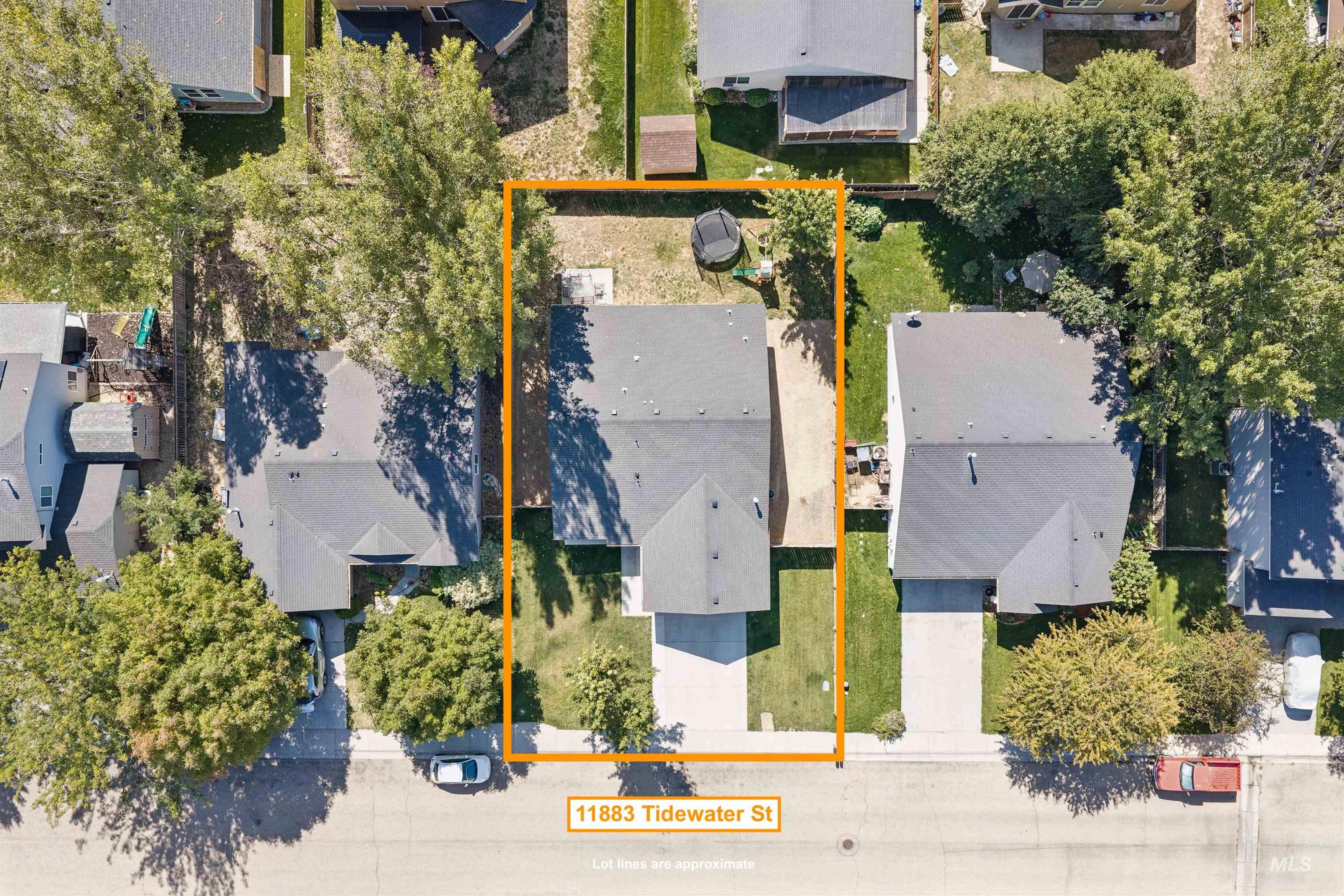 11883 Tidewater Street Property Photo 6