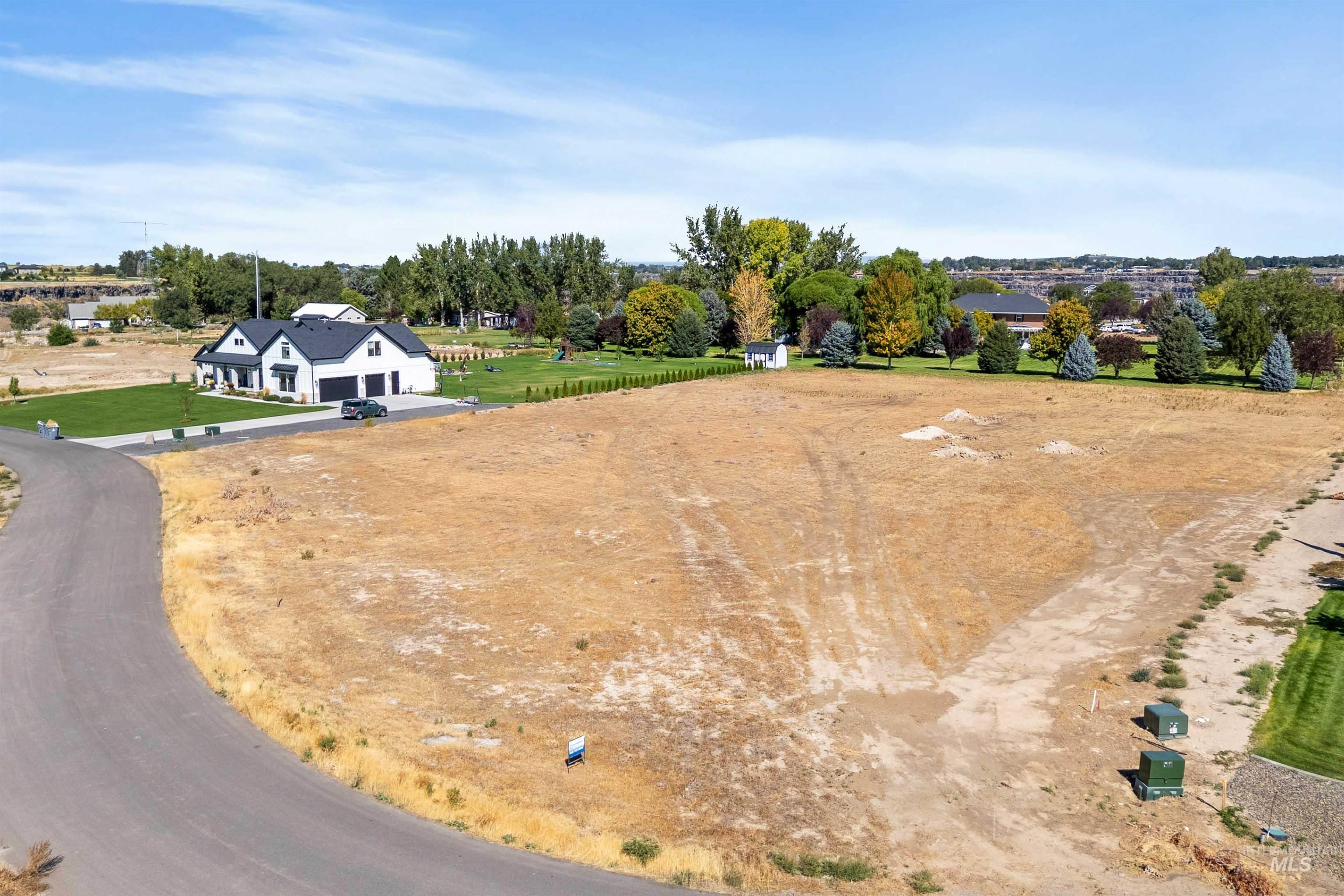 2644 E 4267 N Property Photo 9