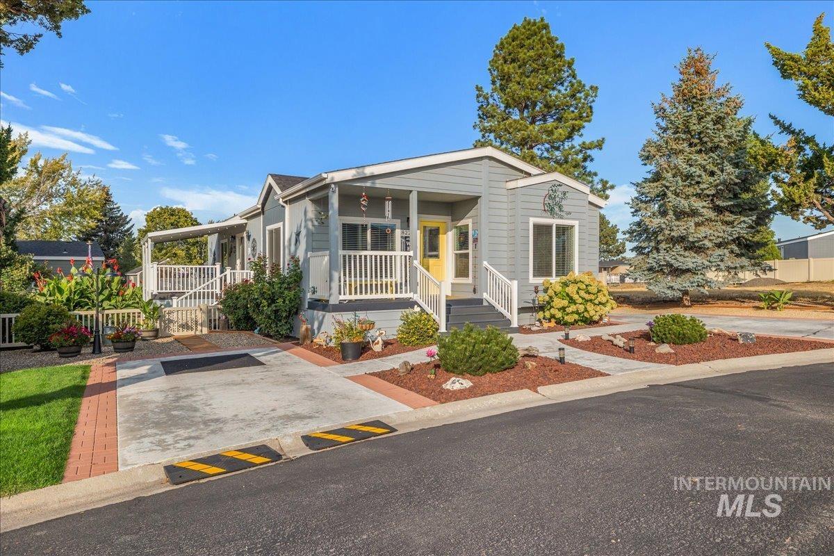 8225 Blue Ridge Ln Property Photo 1