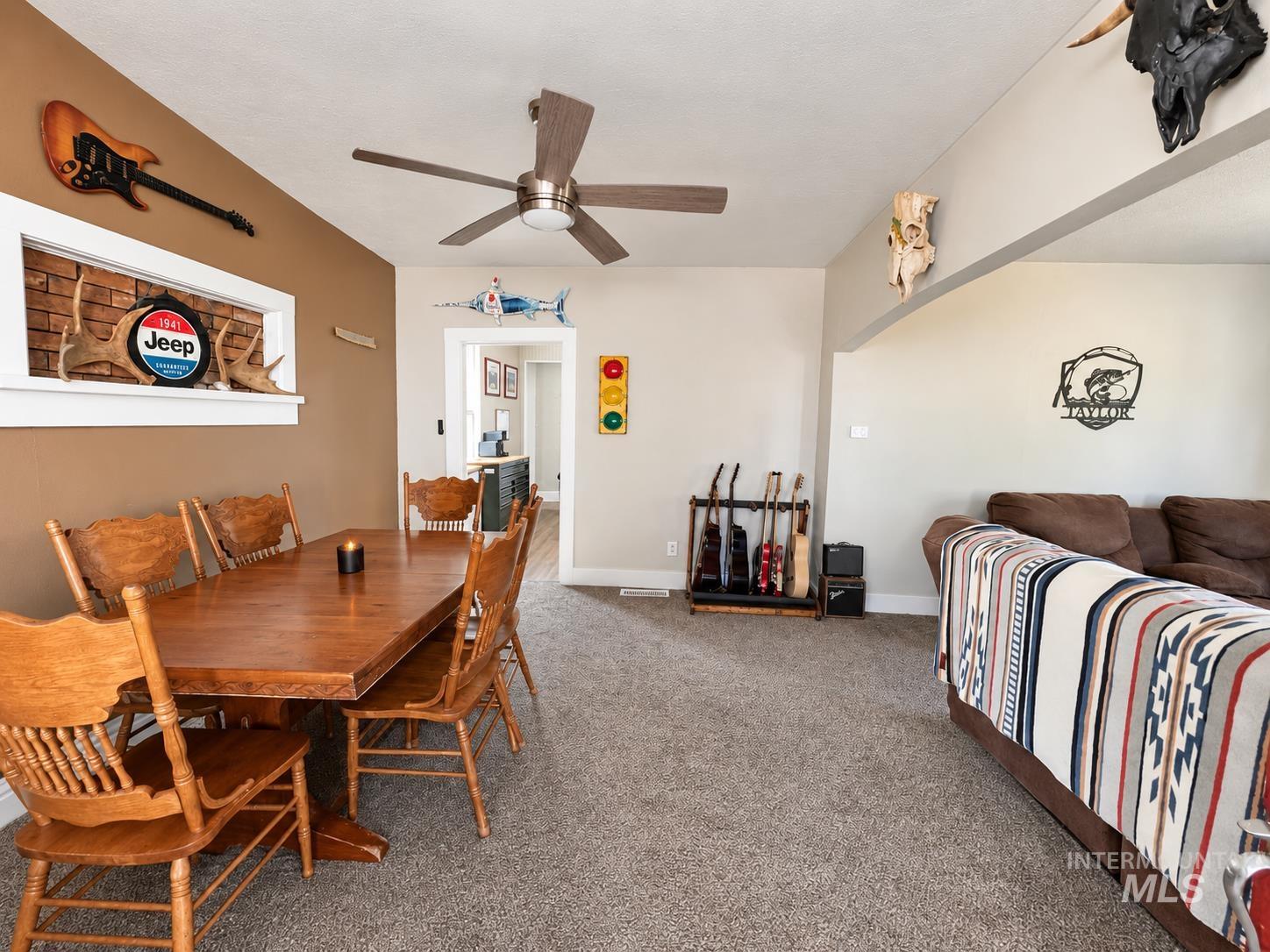 313 Michigan St Property Photo 3