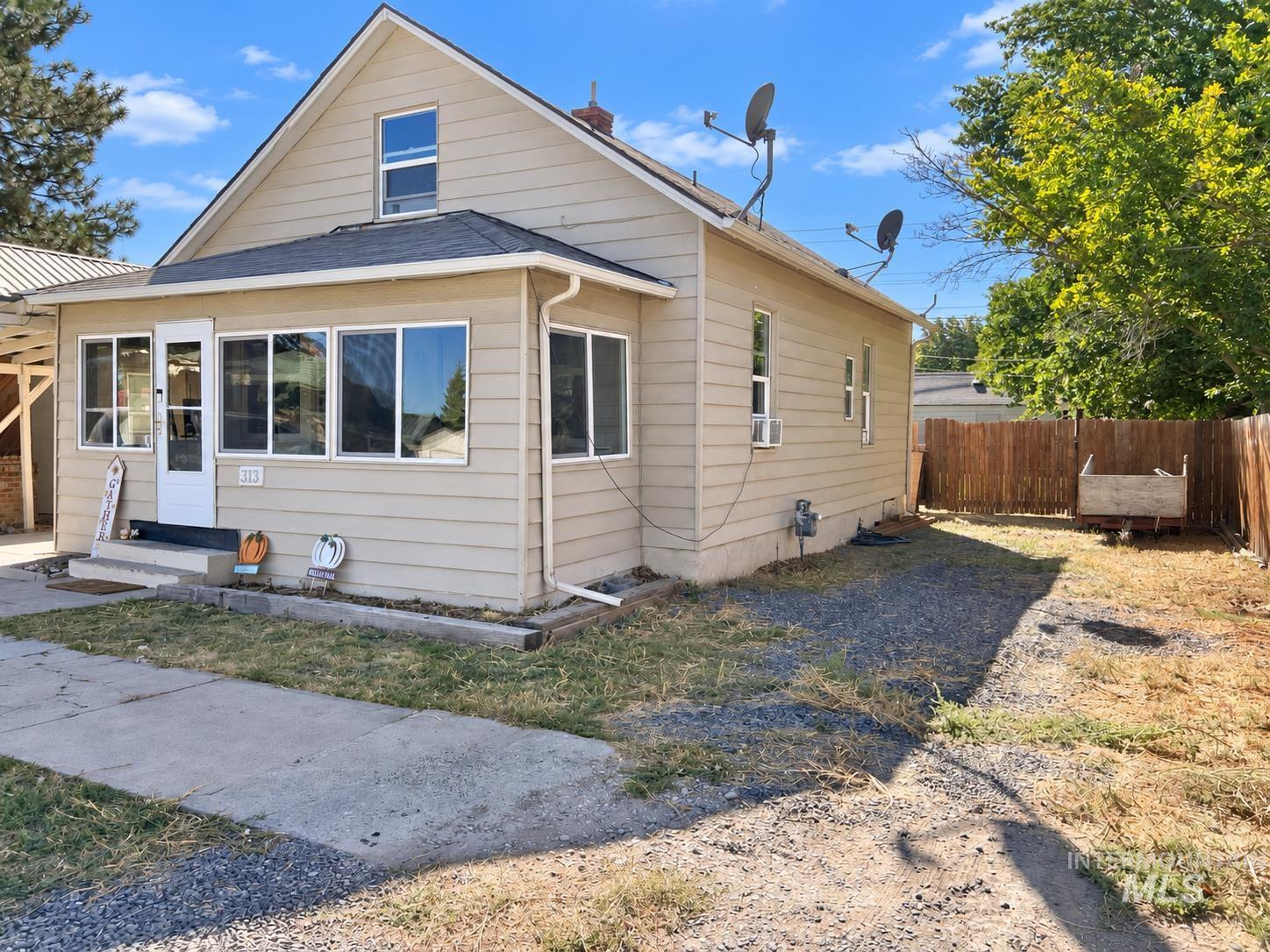 313 Michigan St Property Photo 21