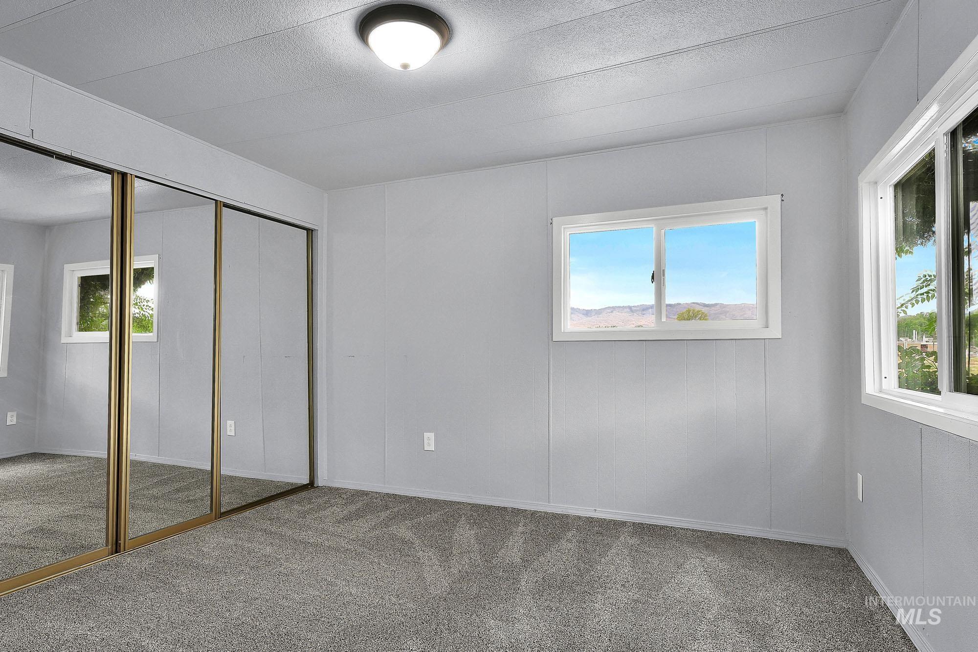 790 N Riviera Dr. Property Photo 15