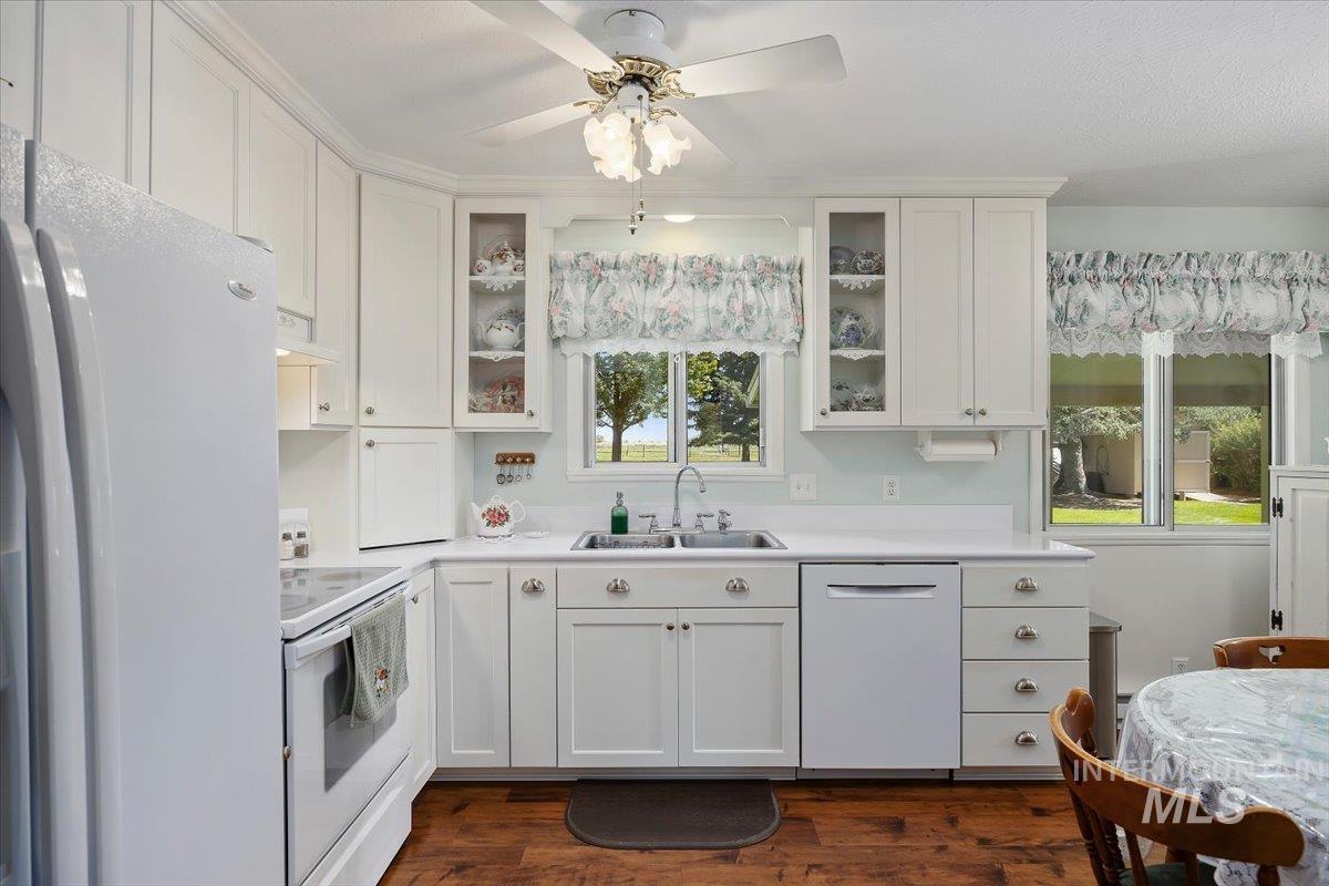 188 S Crystal Dr., Property Photo 8