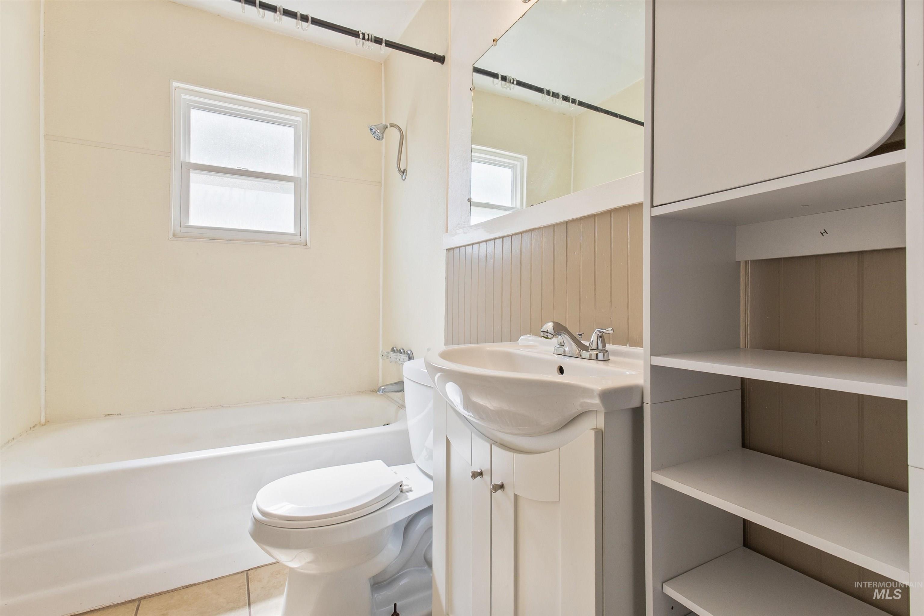 127 Shoshone Ave Property Photo 8