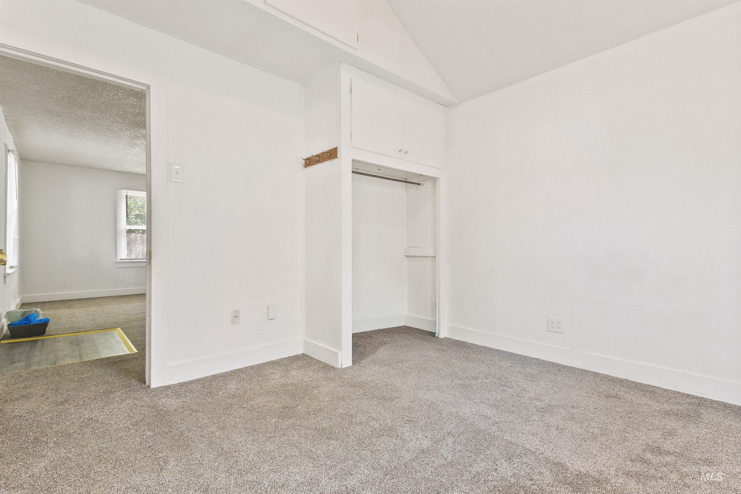 127 Shoshone Ave Property Photo 10