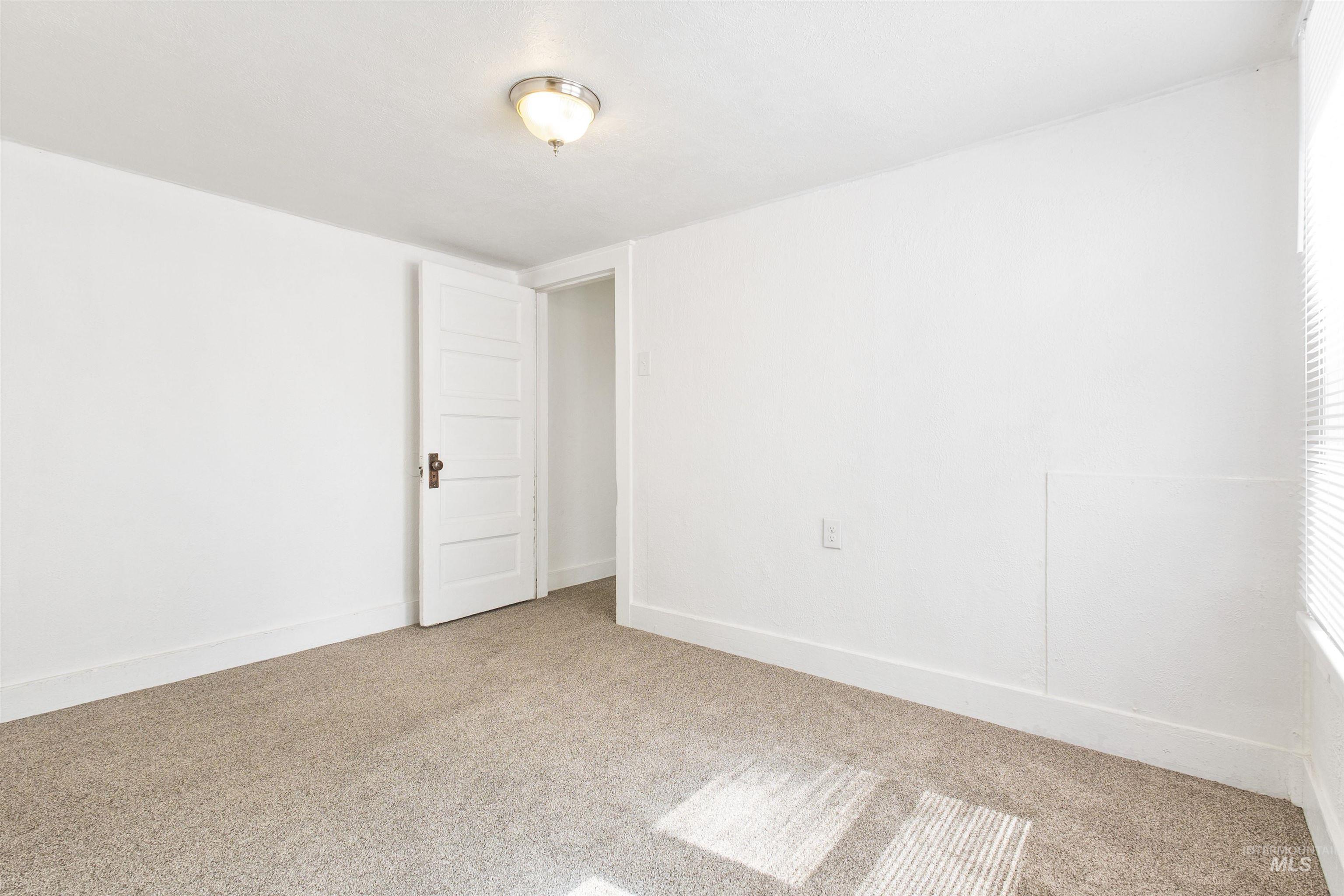 127 Shoshone Ave Property Photo 12