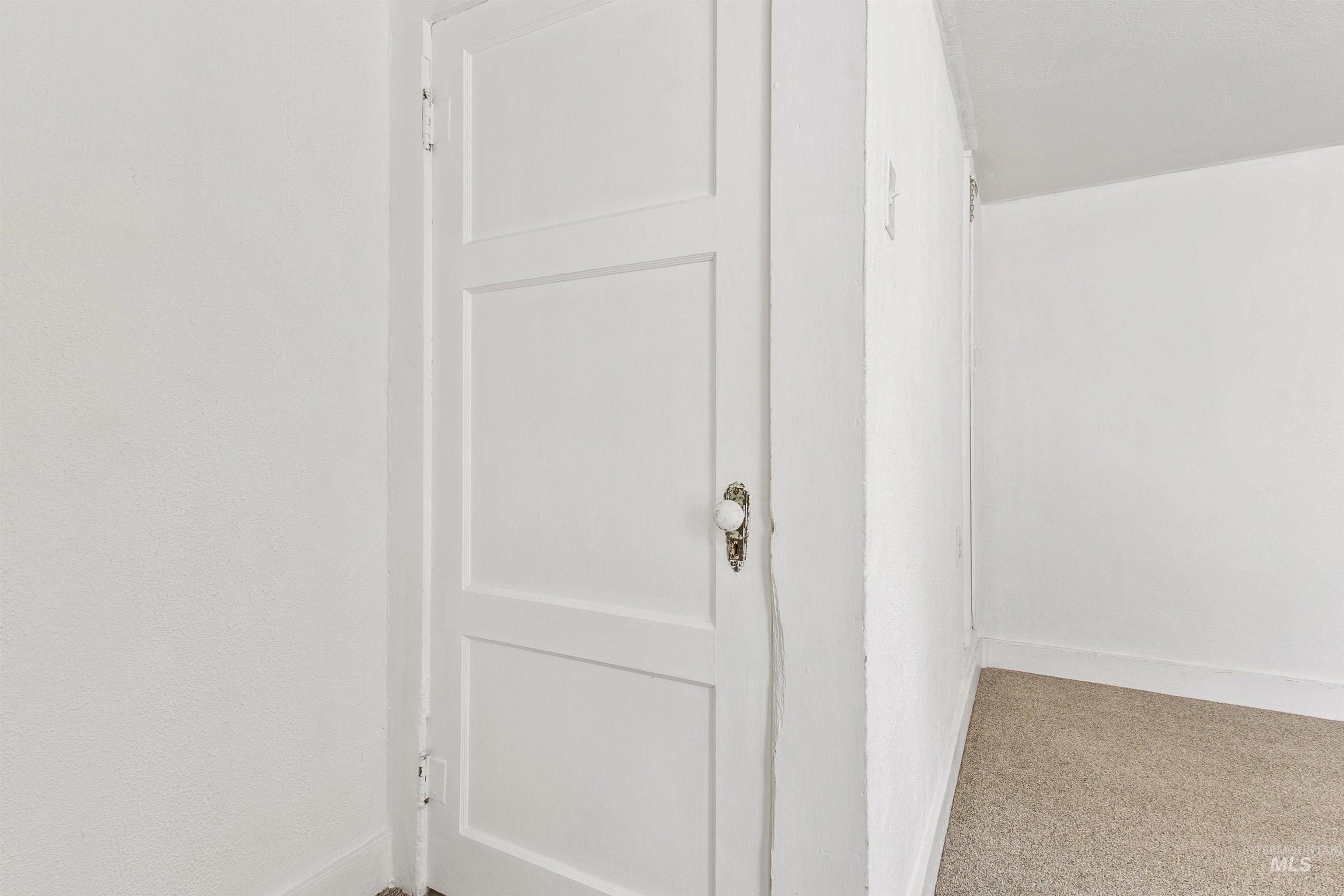 127 Shoshone Ave Property Photo 13
