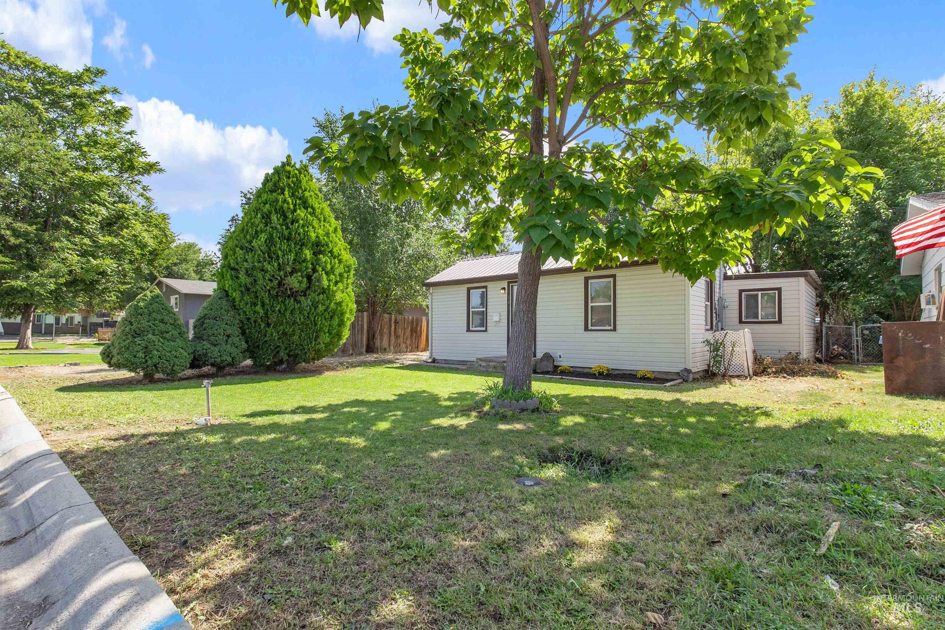 127 Shoshone Ave Property Photo 14