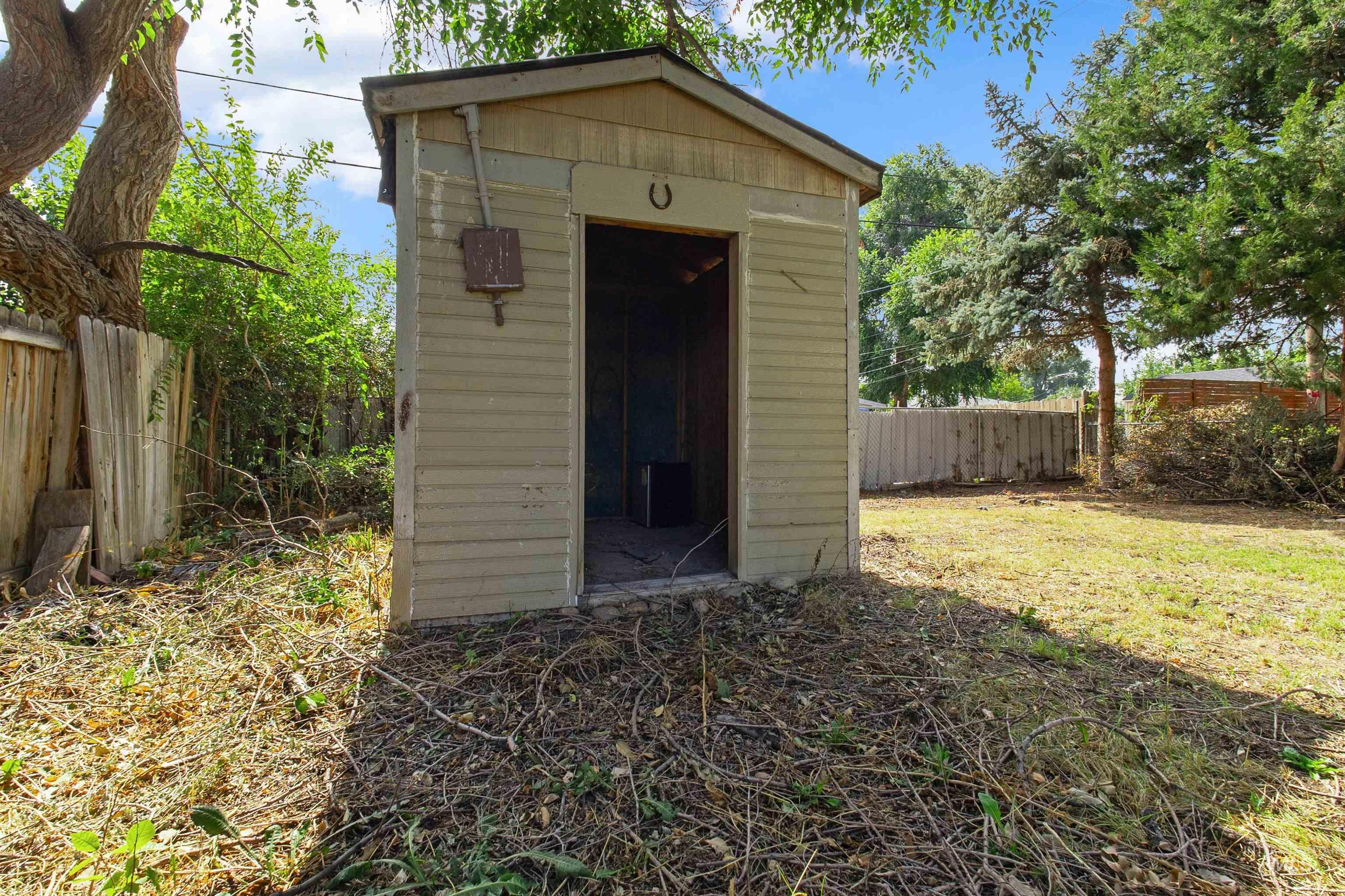127 Shoshone Ave Property Photo 22