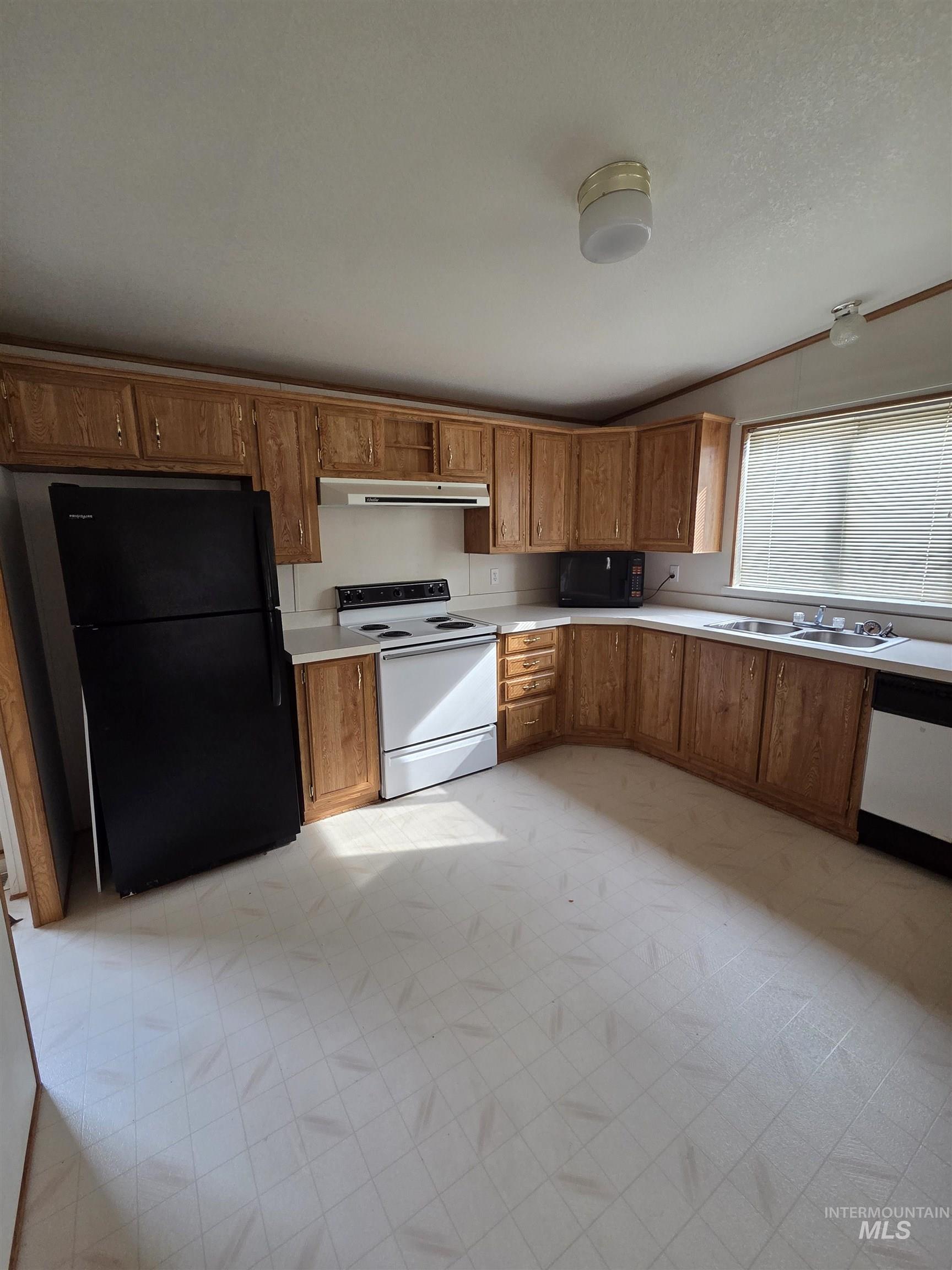 2130 Pataha Street Property Photo 6