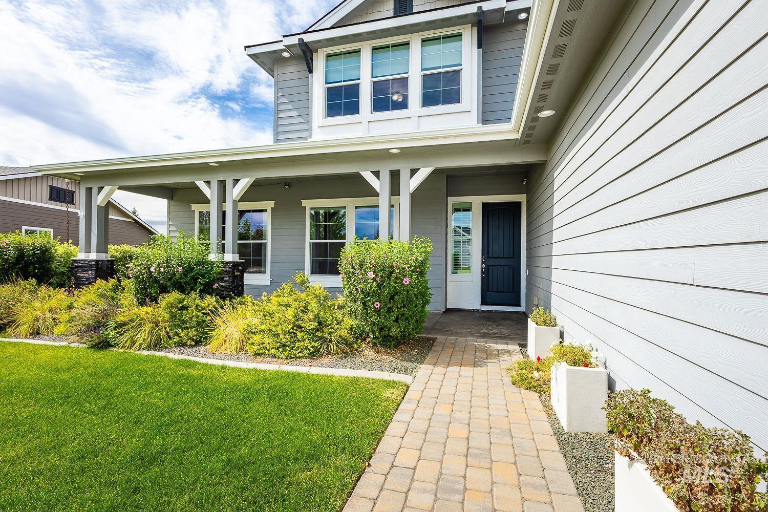 2097 N World Cup Way Property Photo 2