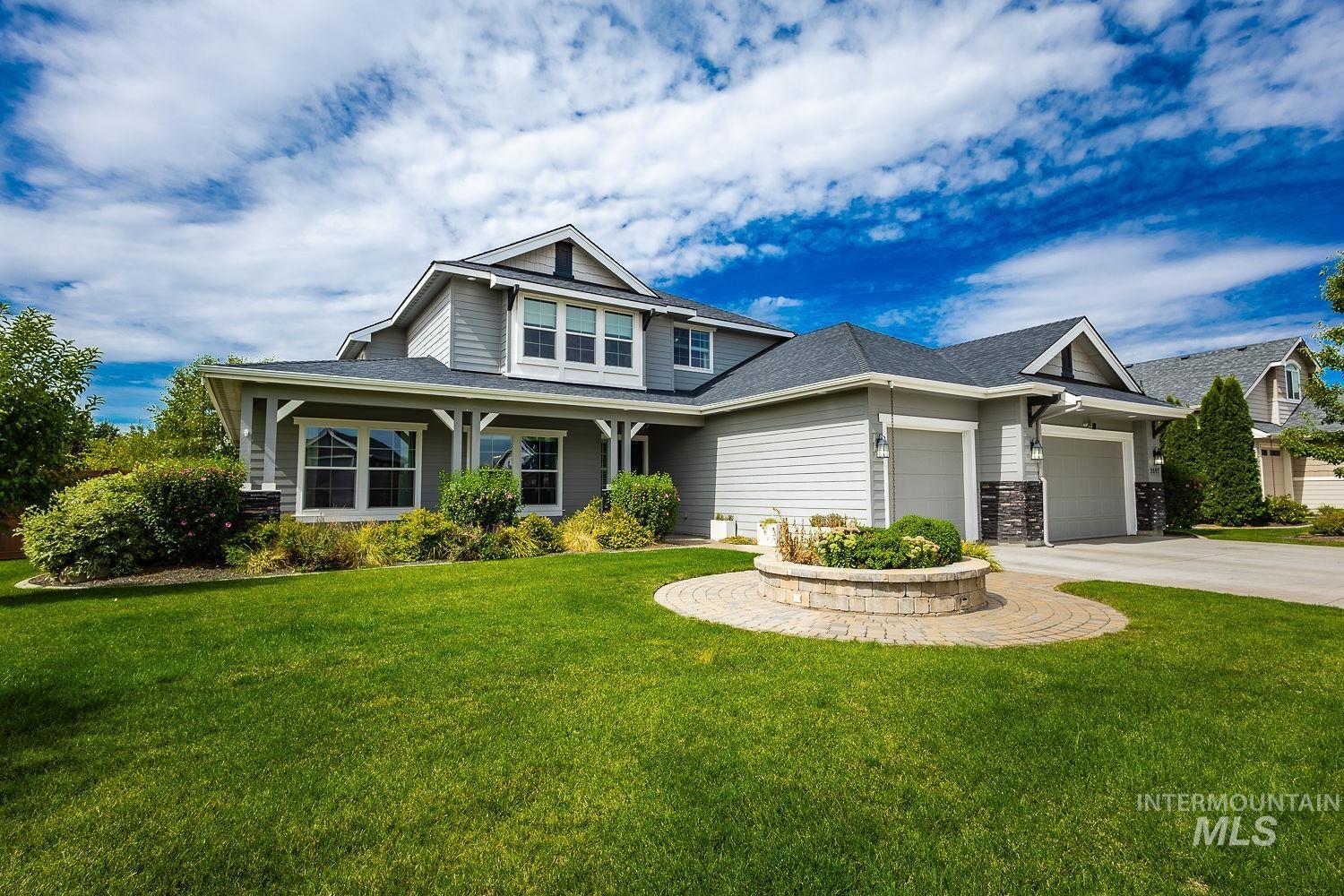 2097 N World Cup Way Property Photo 3
