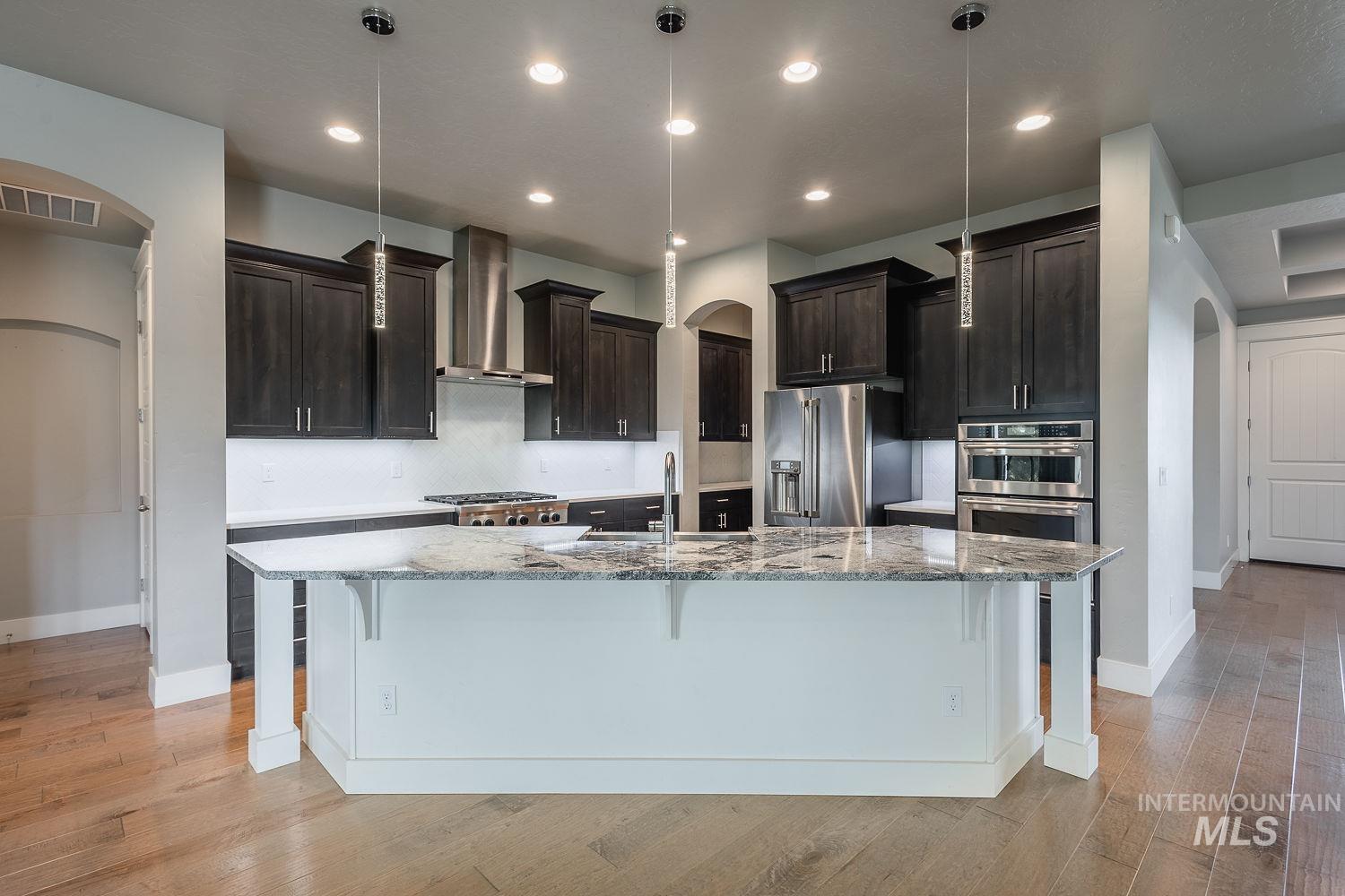 2097 N World Cup Way Property Photo 12