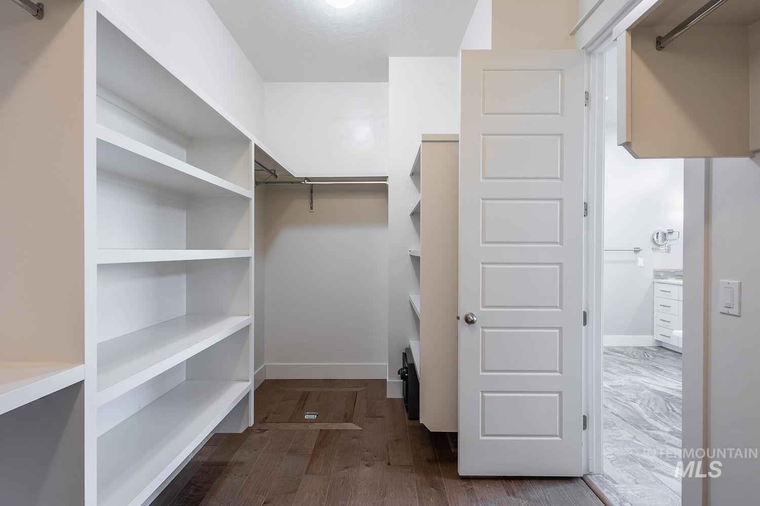 2097 N World Cup Way Property Photo 22