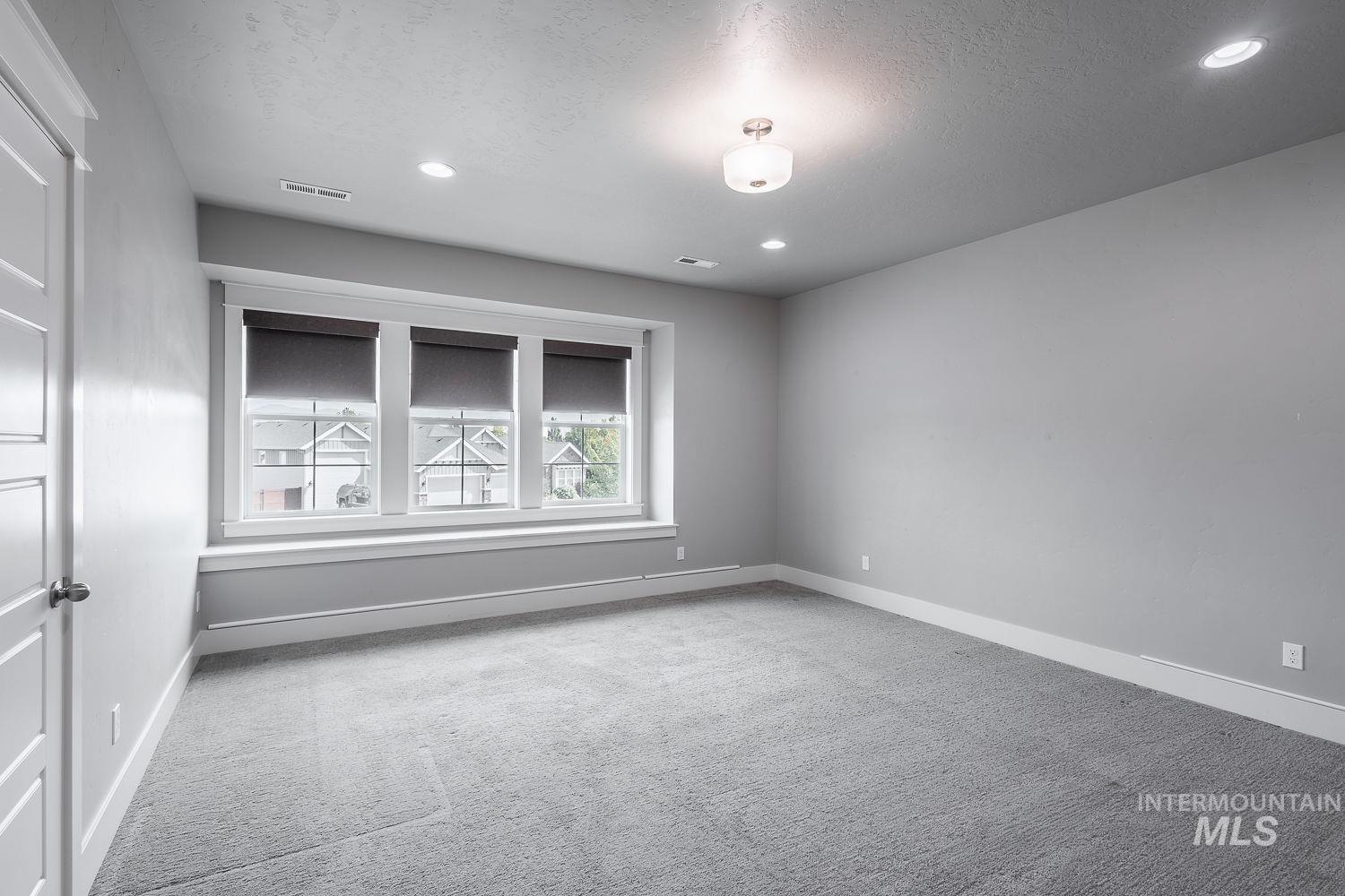 2097 N World Cup Way Property Photo 34