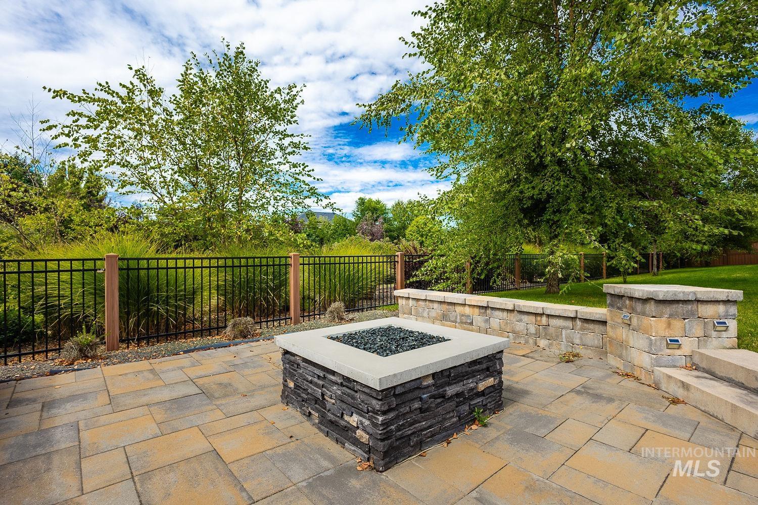 2097 N World Cup Way Property Photo 49