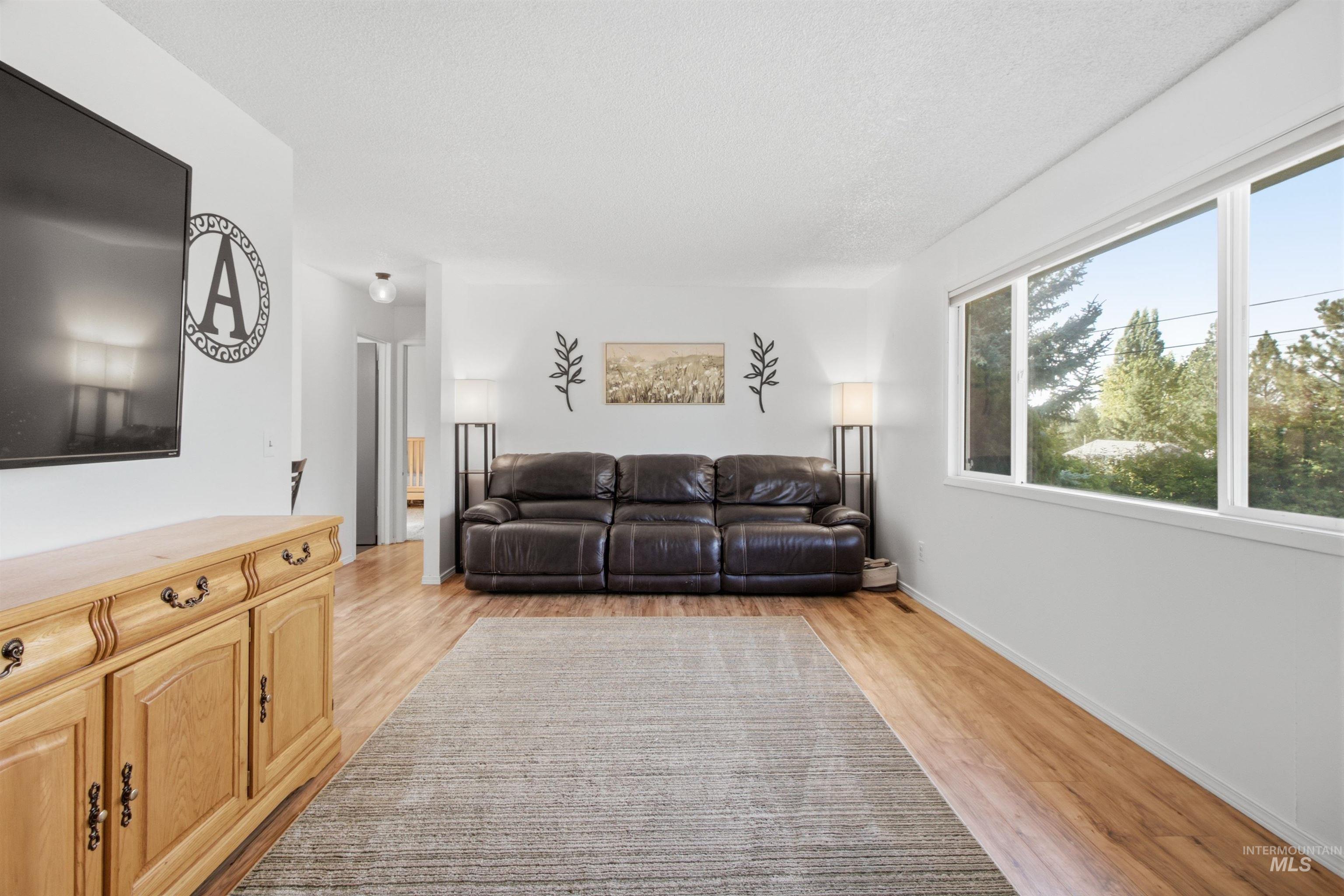 132 Mary Street Property Photo 5