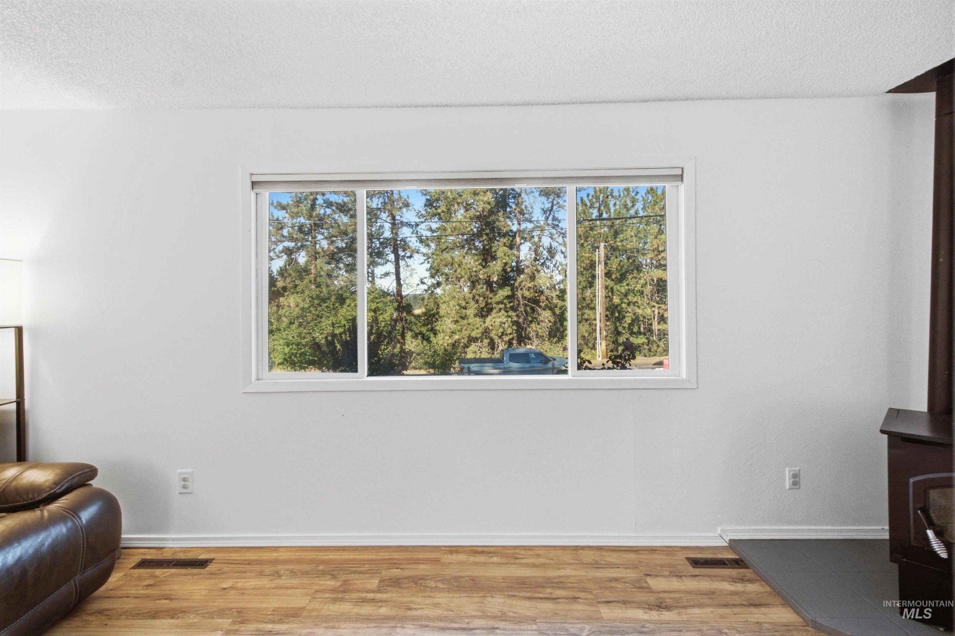 132 Mary Street Property Photo 8