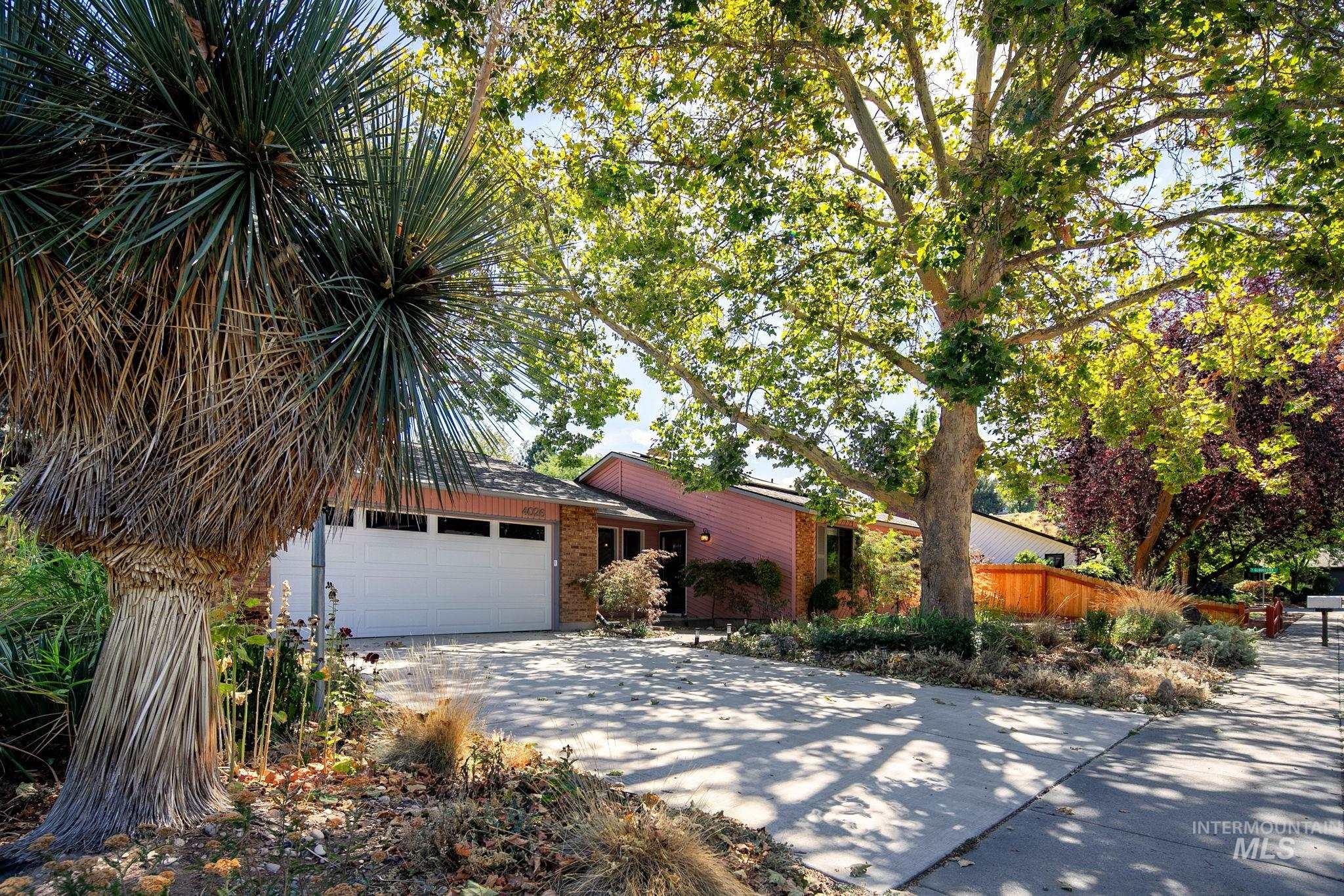4026 S Law Ave Property Photo 1