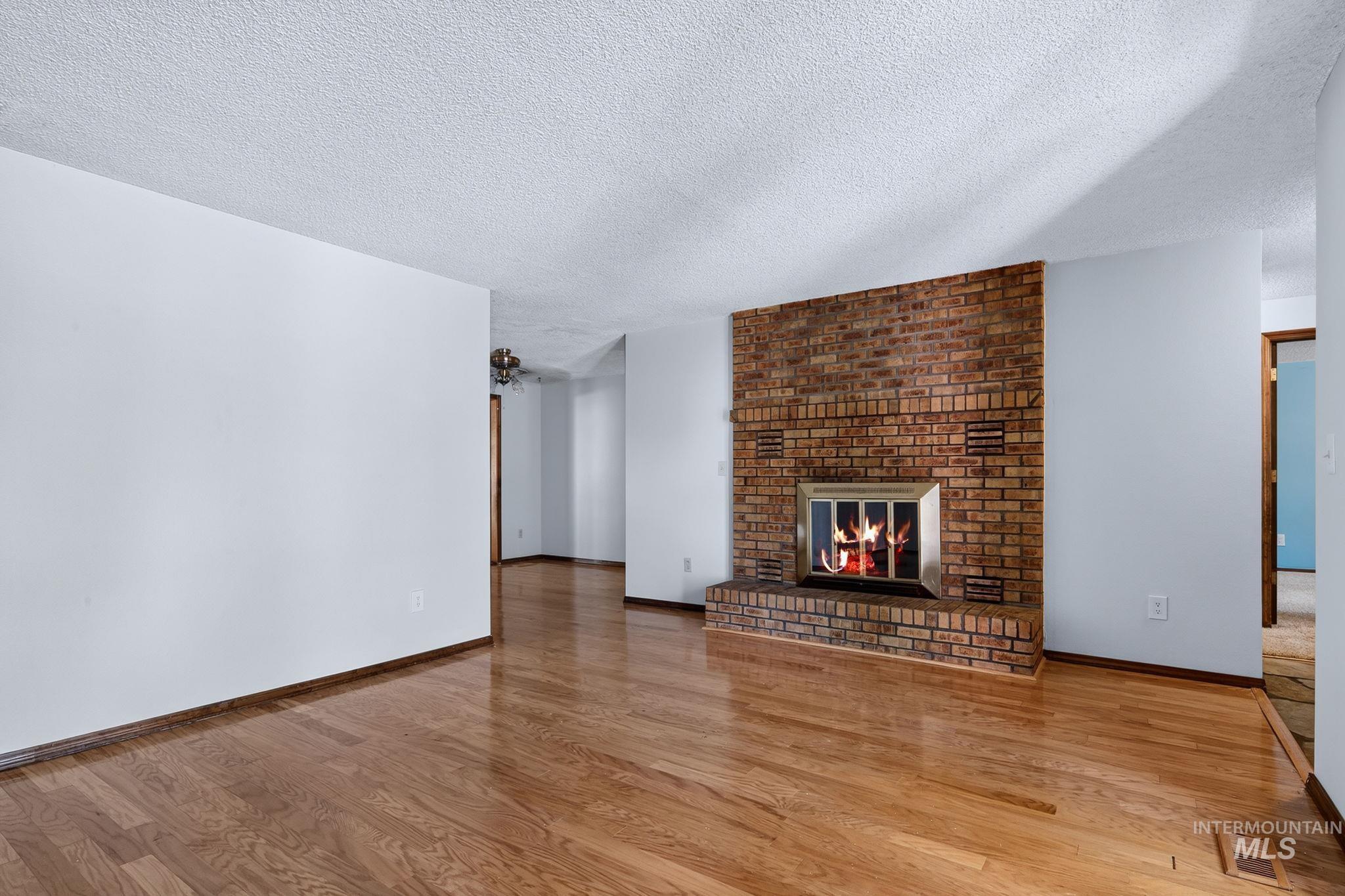 4026 S Law Ave Property Photo 5