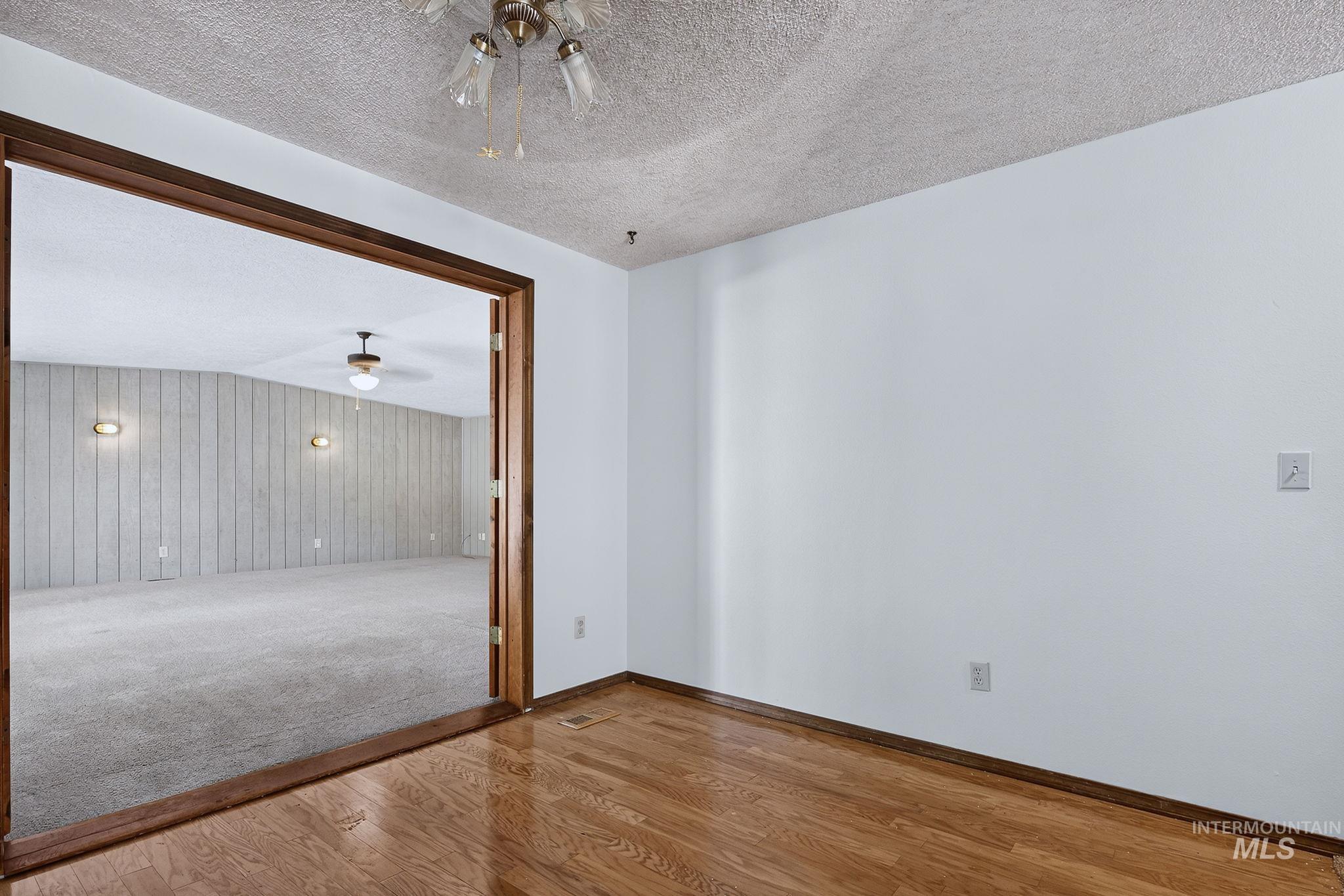 4026 S Law Ave Property Photo 10
