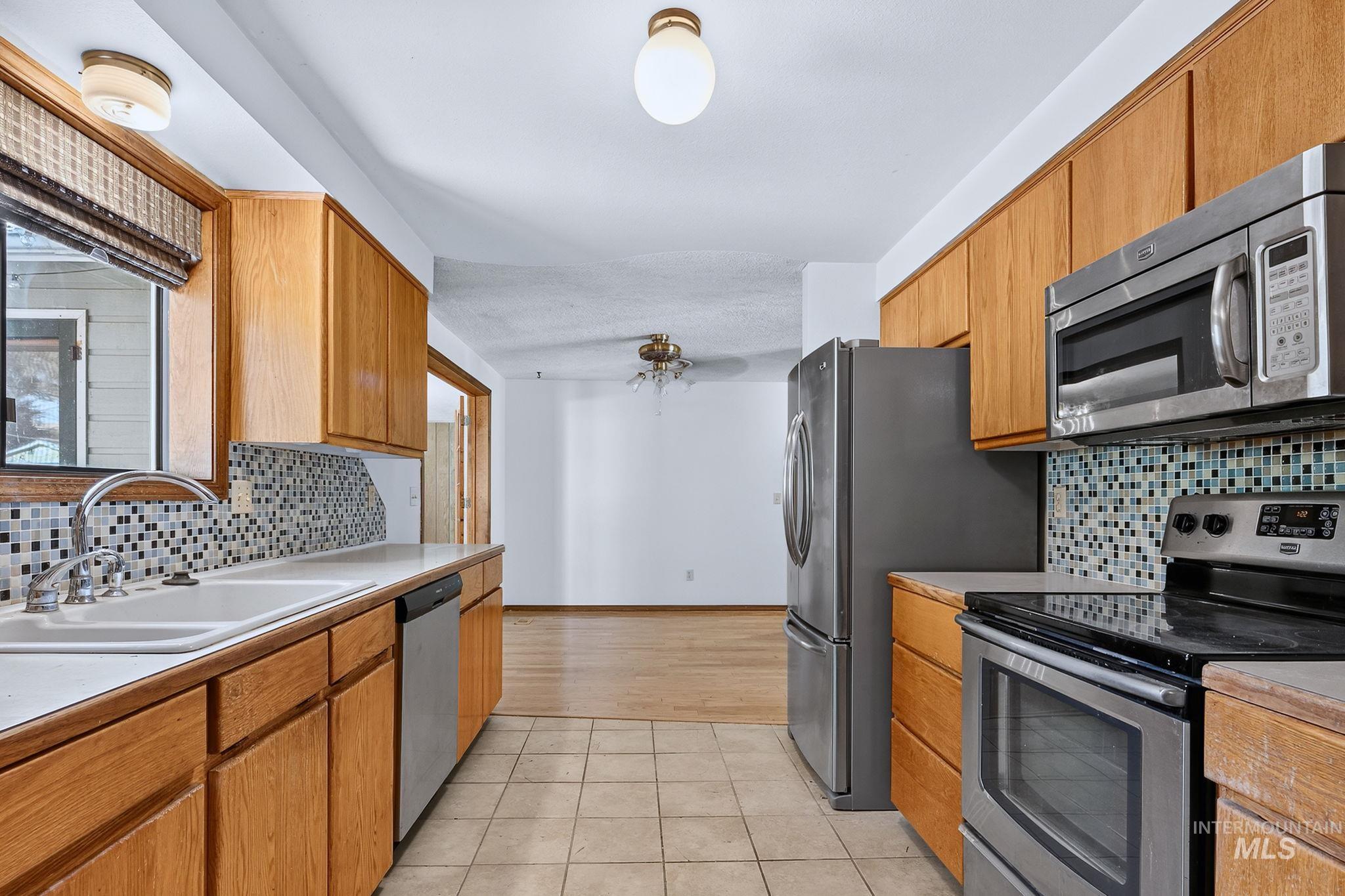 4026 S Law Ave Property Photo 13