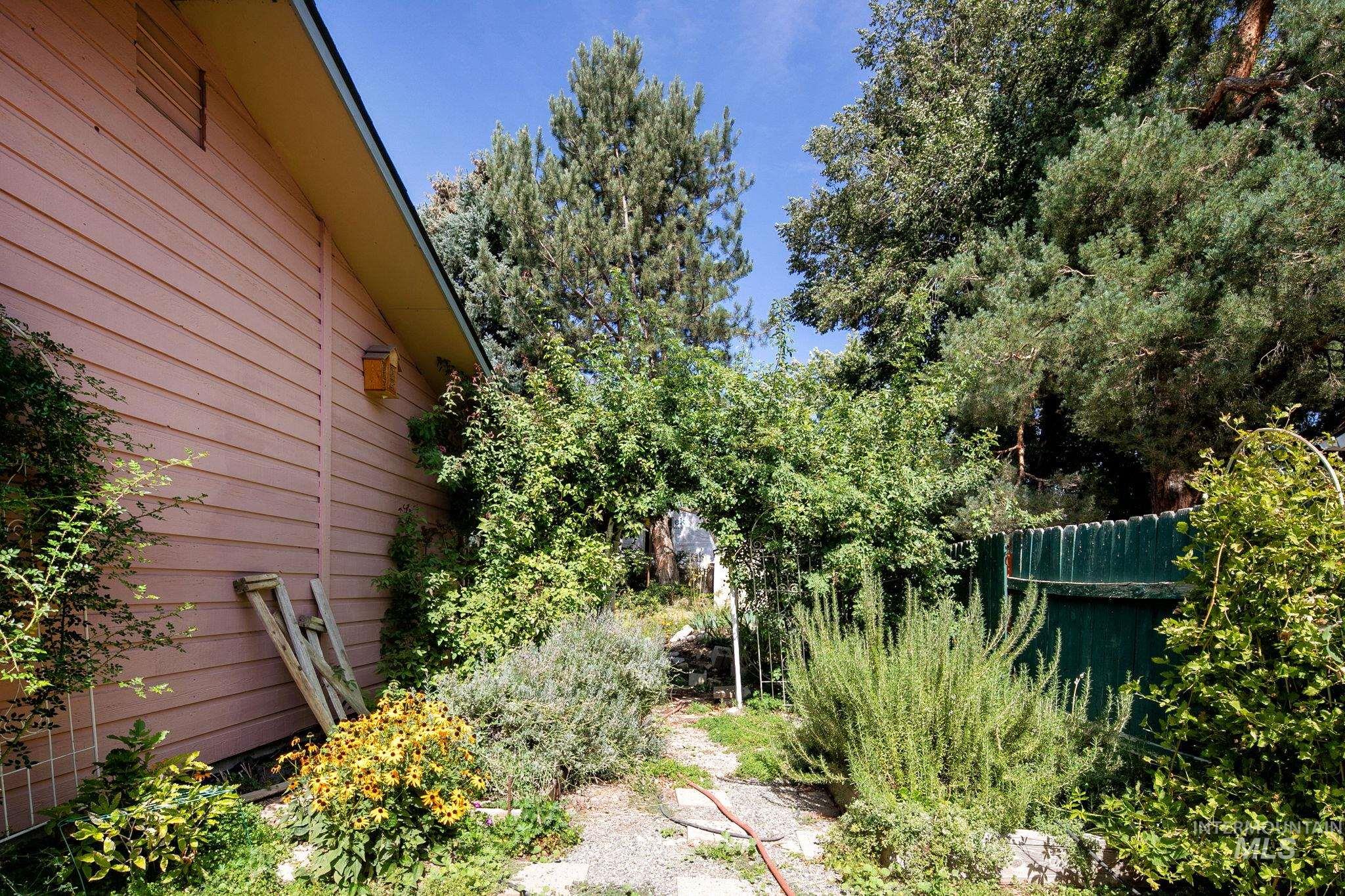 4026 S Law Ave Property Photo 30