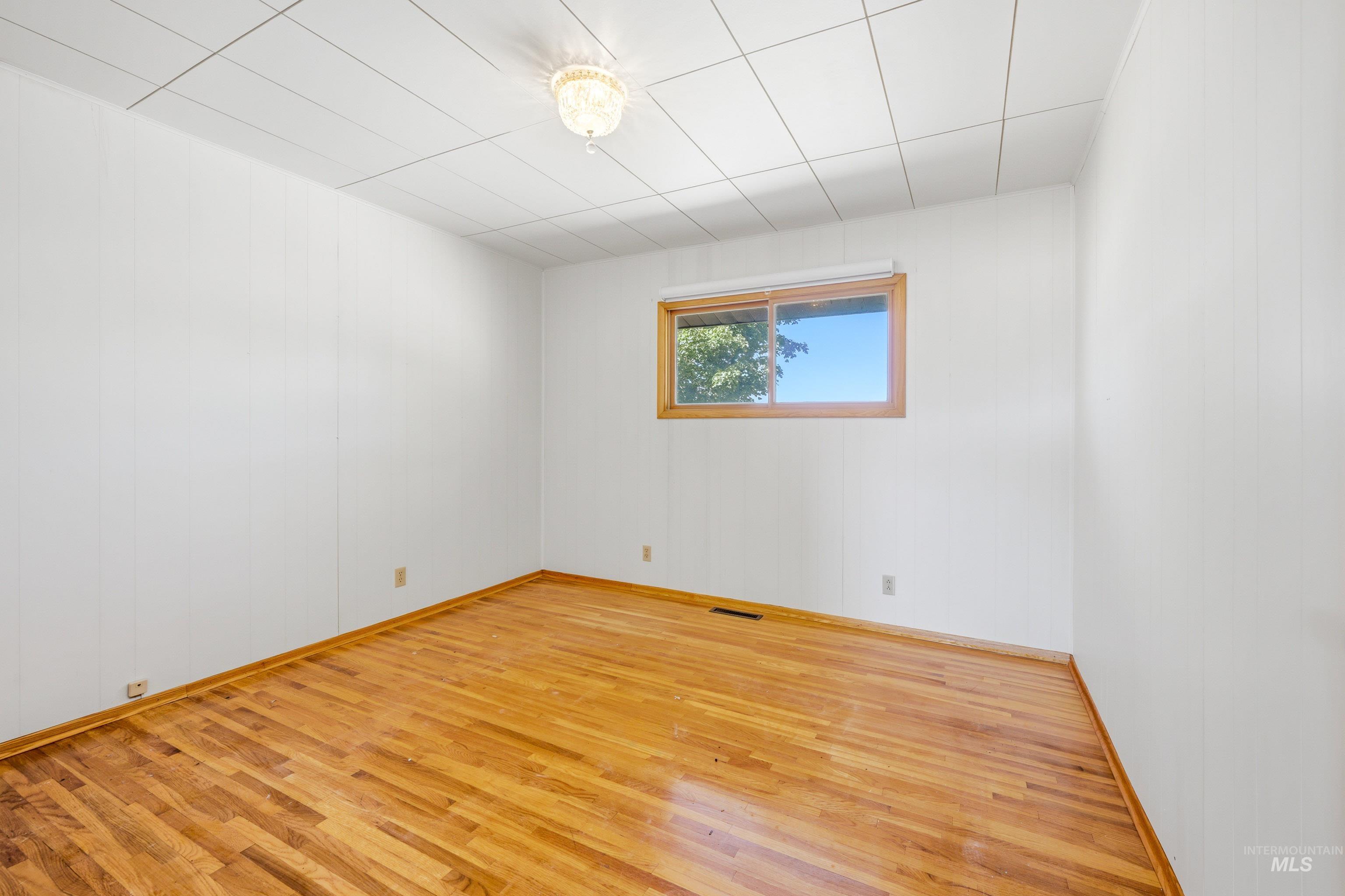 1140 Evergreen Rd. Property Photo 21