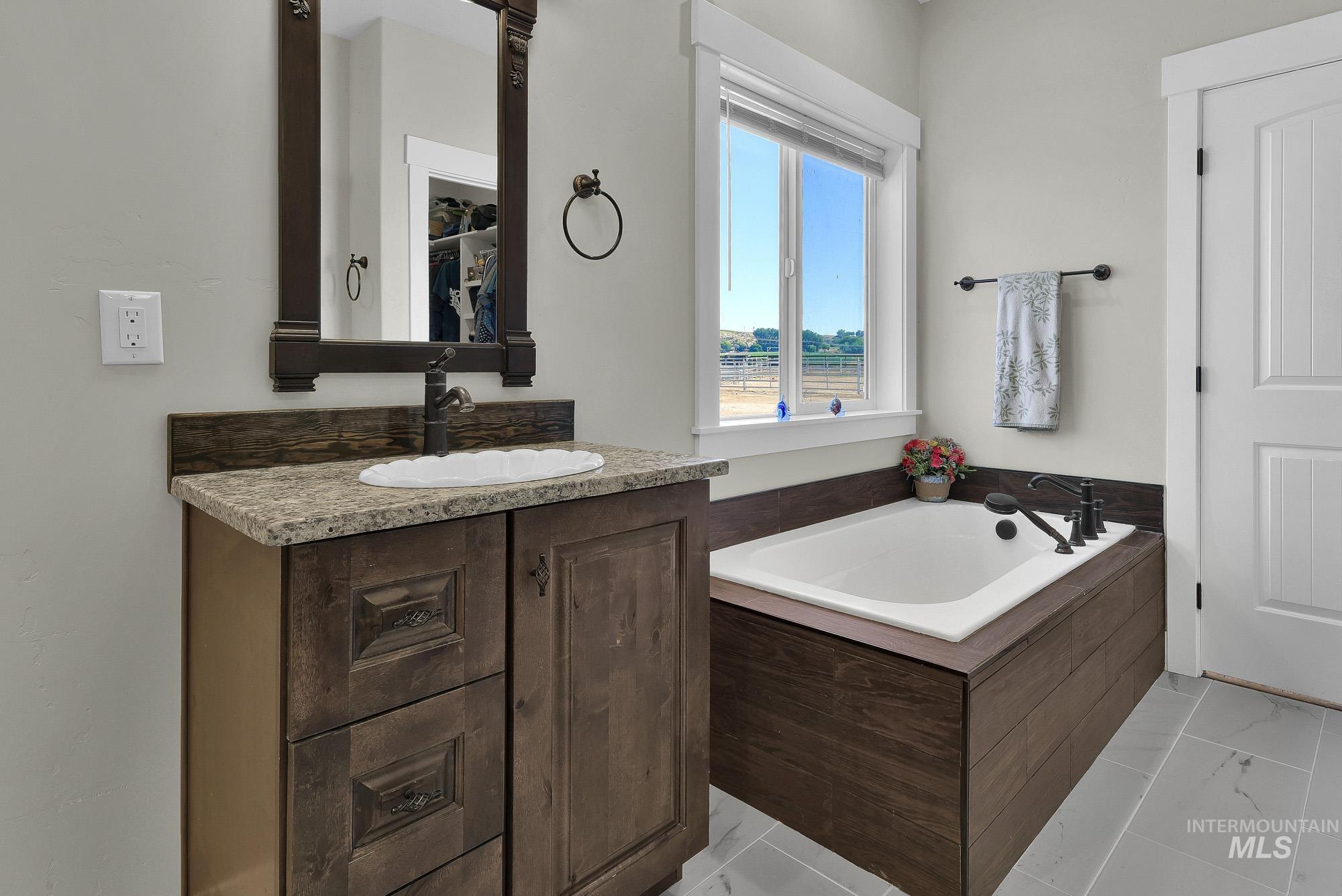 25810 Chandler Dr Property Photo 26