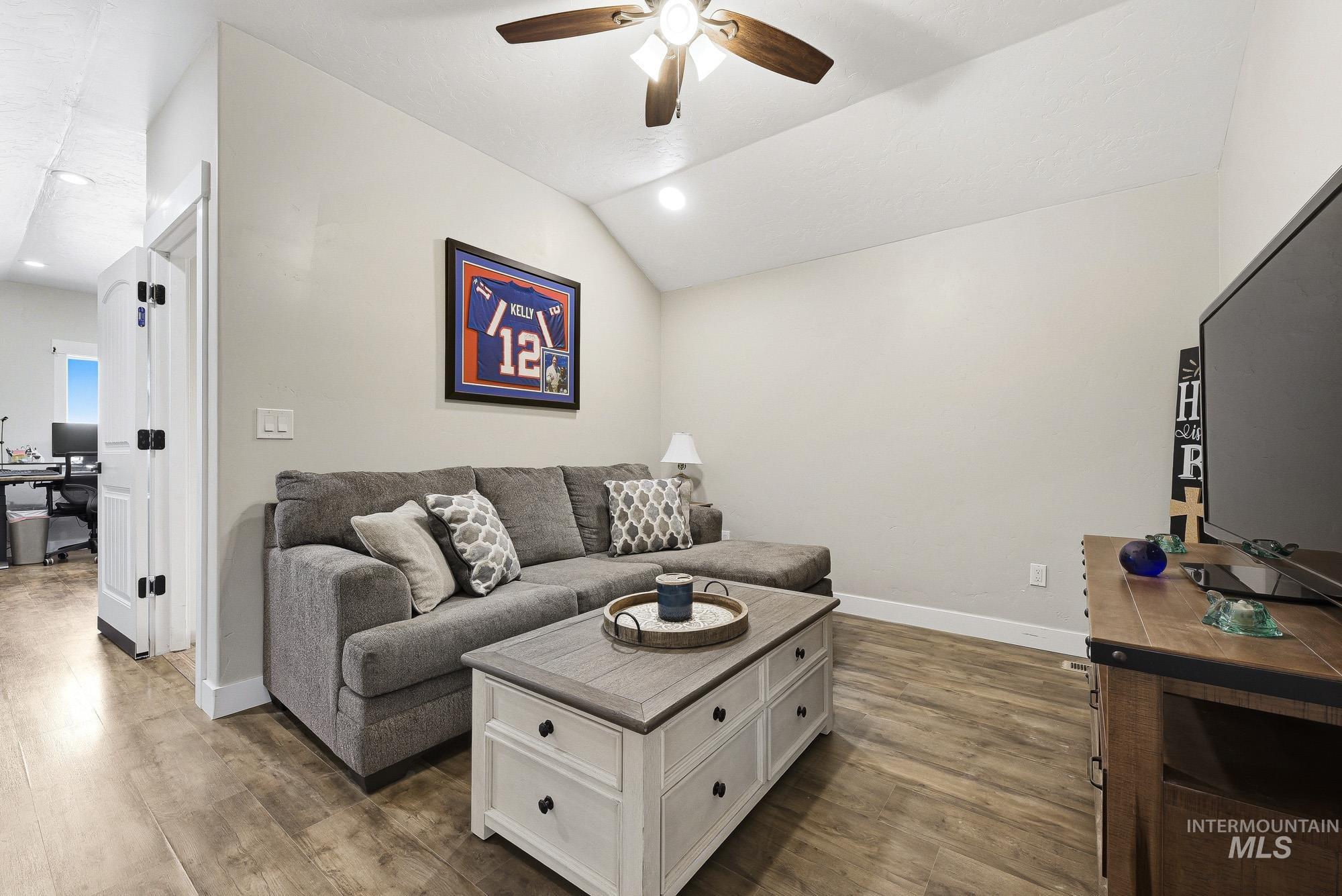 25810 Chandler Dr Property Photo 30