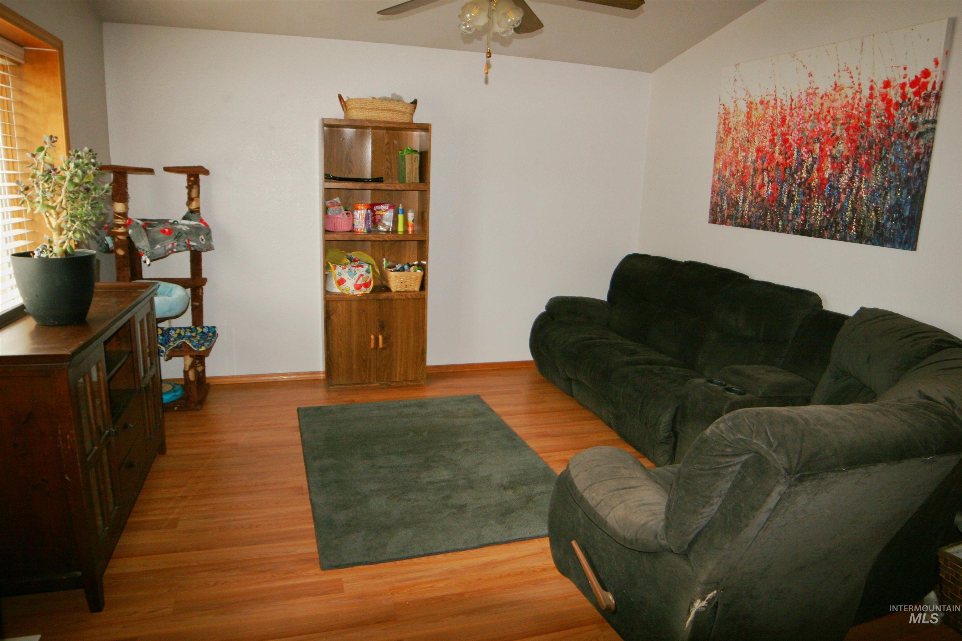 6132 N Brook Pl Property Photo 2