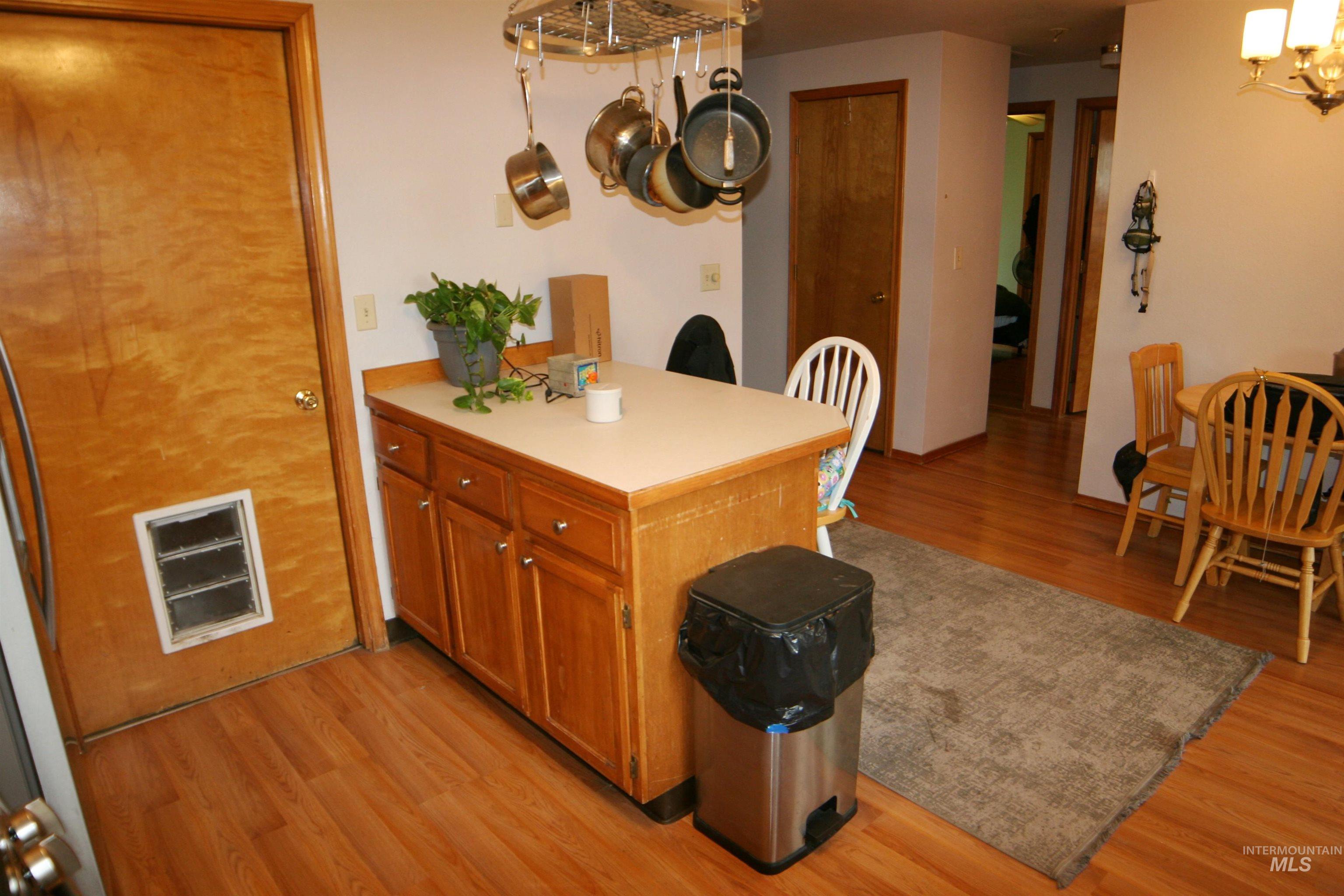 6132 N Brook Pl Property Photo 4