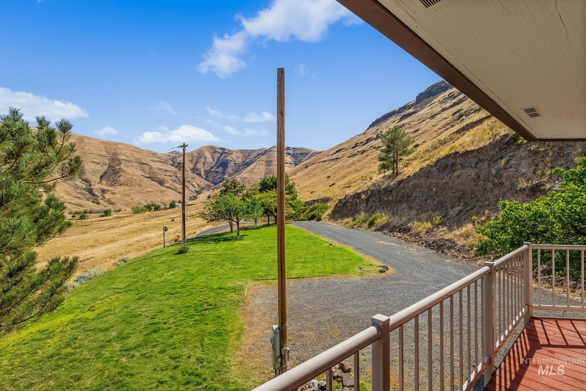 37896 Grande Ronde Property Photo 11