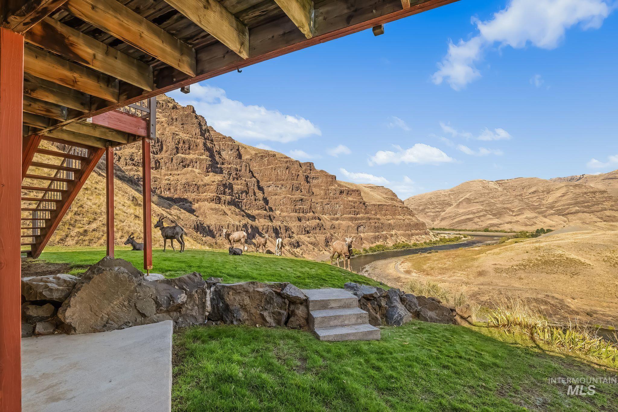 37896 Grande Ronde Property Photo 20