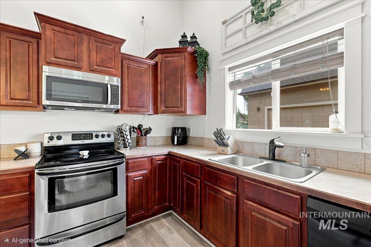 1408 Sandal Creek Property Photo 13