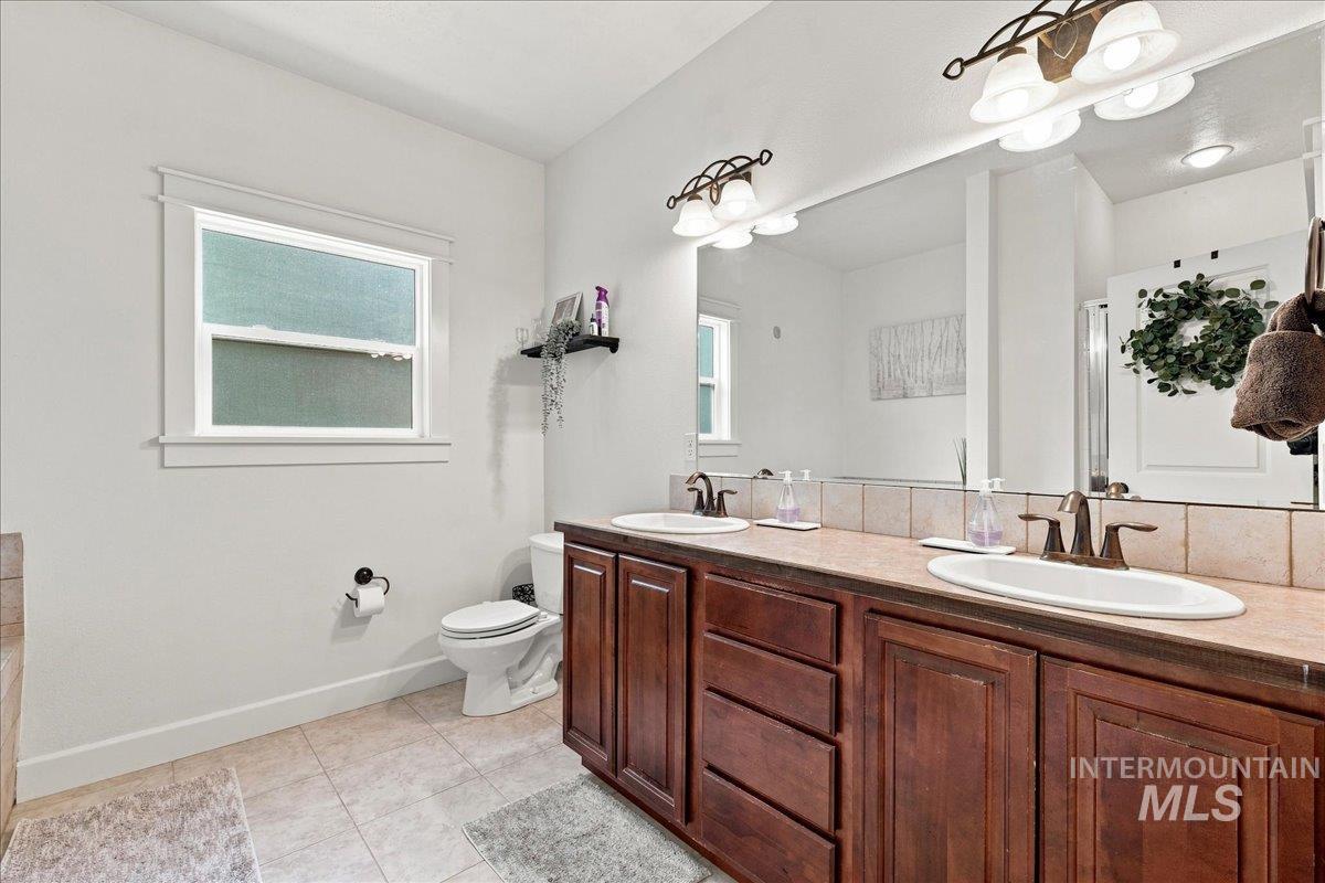 1408 Sandal Creek Property Photo 23