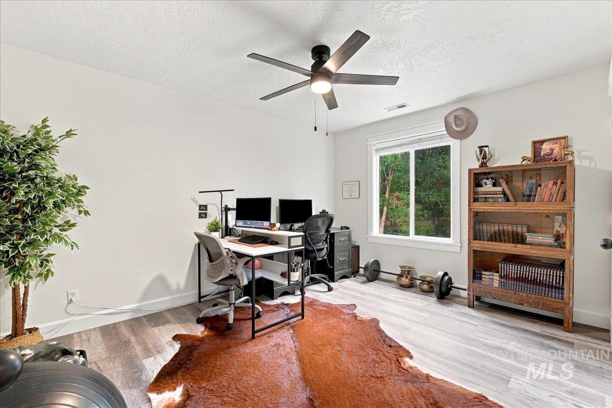 1408 Sandal Creek Property Photo 26
