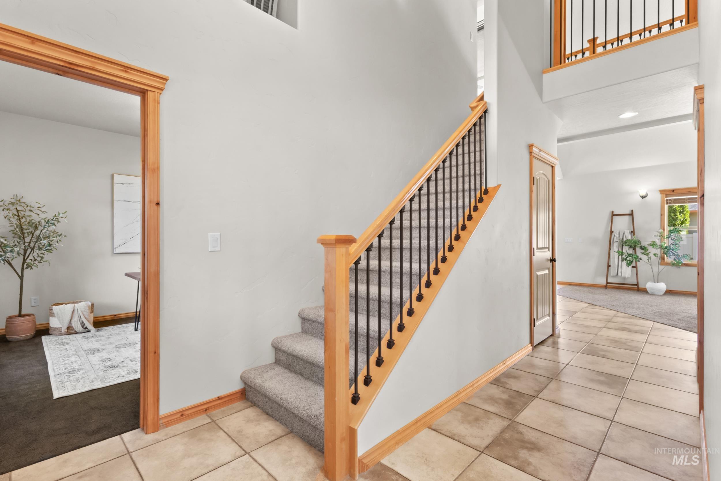 2341 E Meadowgrass St Property Photo 5