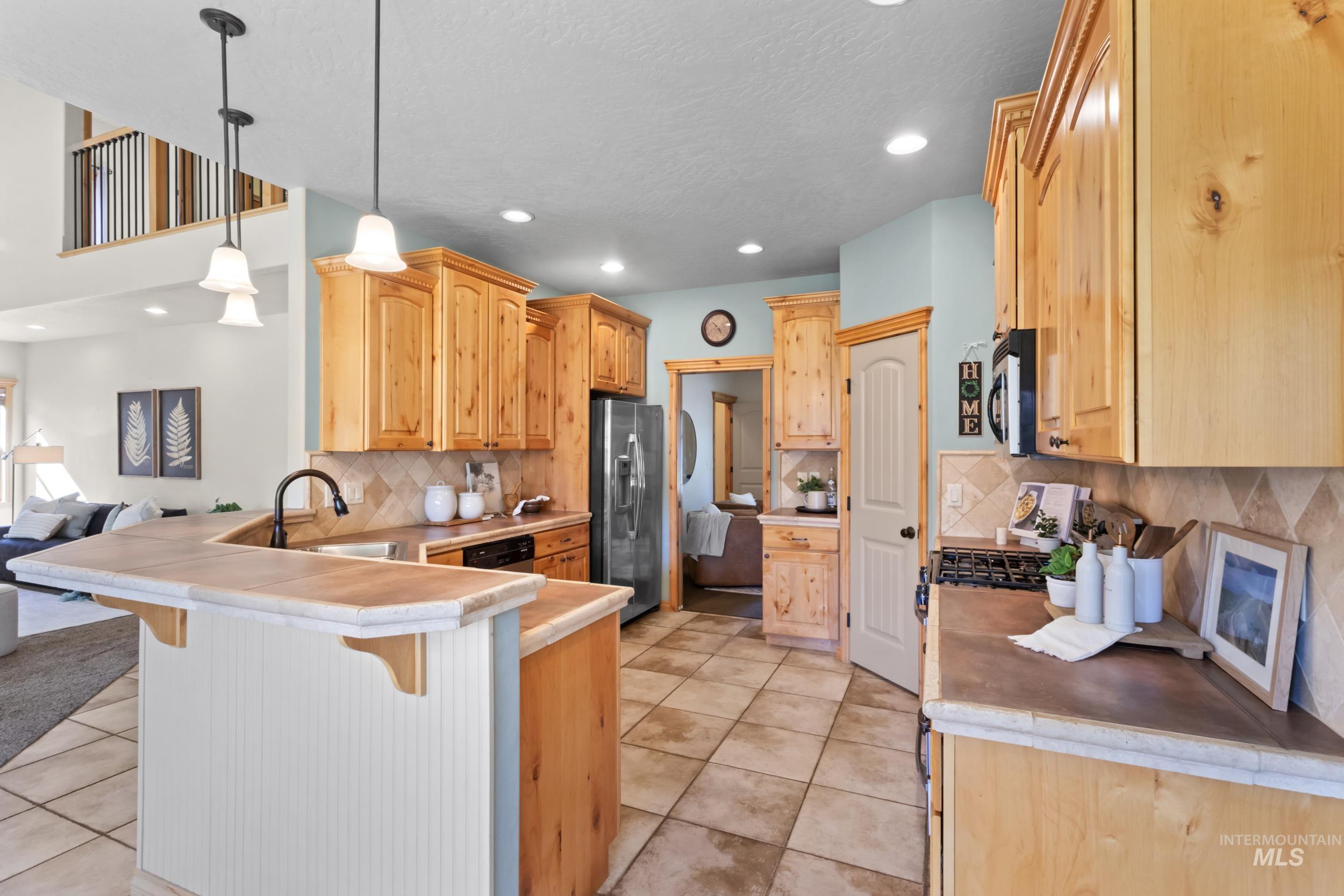 2341 E Meadowgrass St Property Photo 12