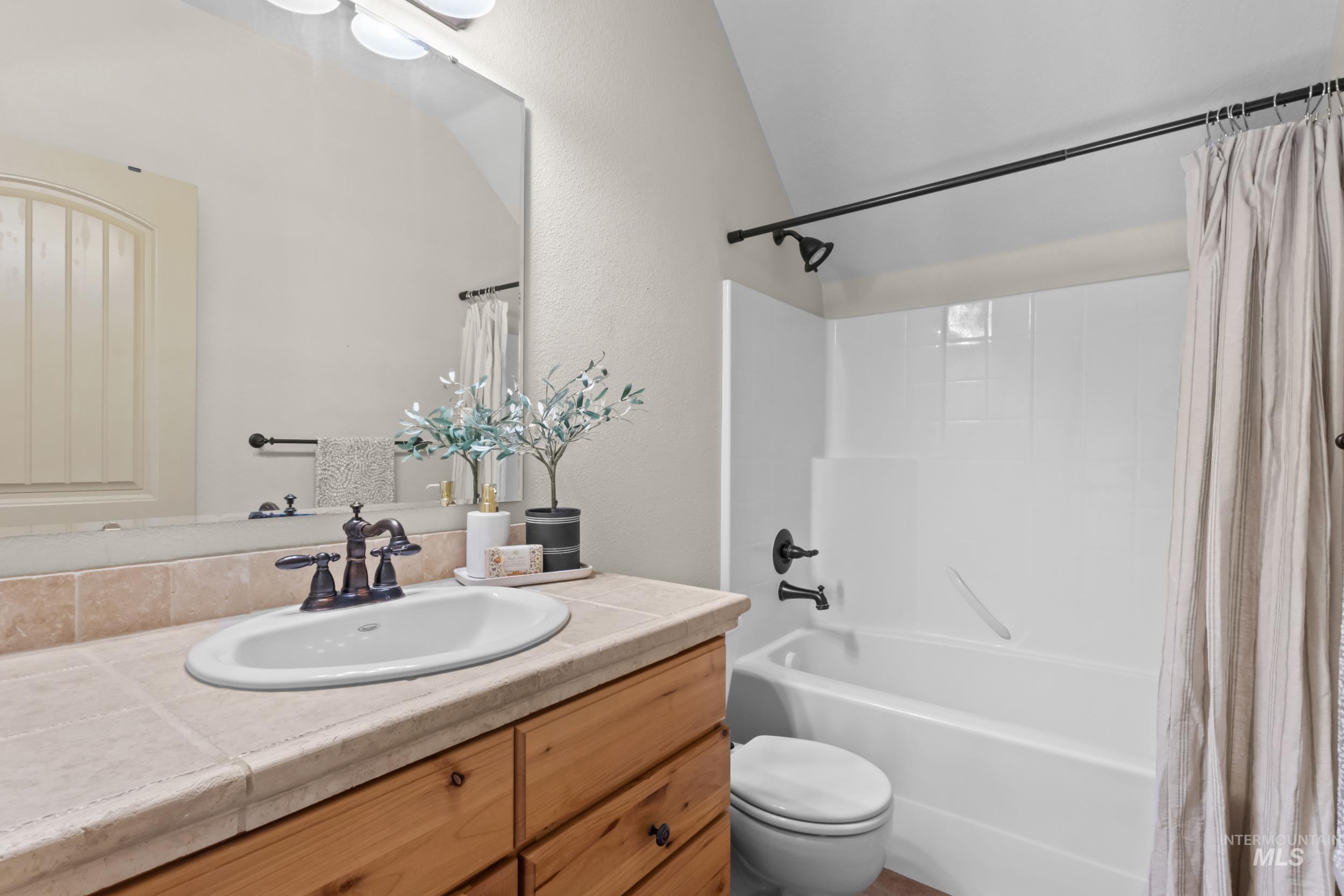 2341 E Meadowgrass St Property Photo 28