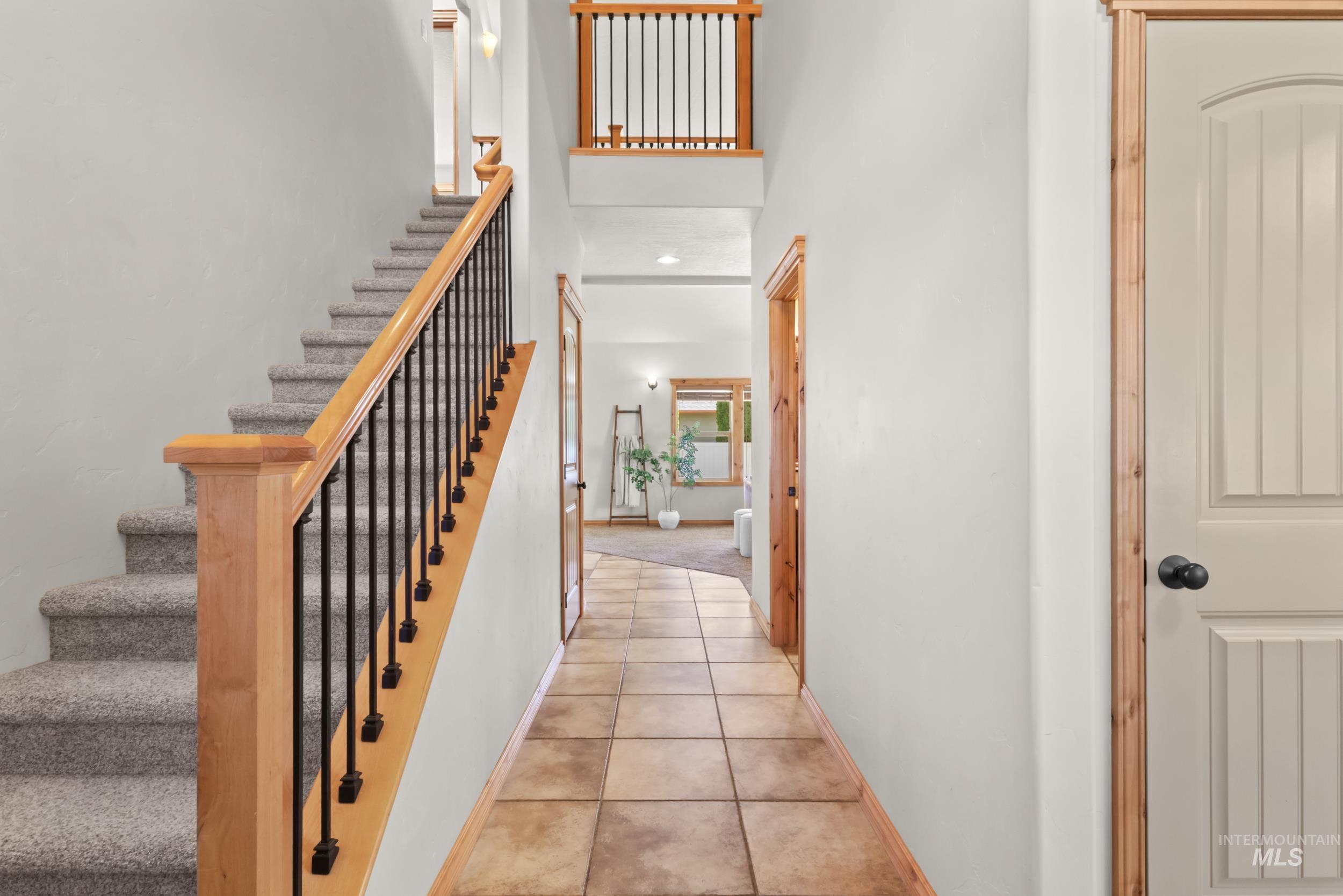 2341 E Meadowgrass St Property Photo 4