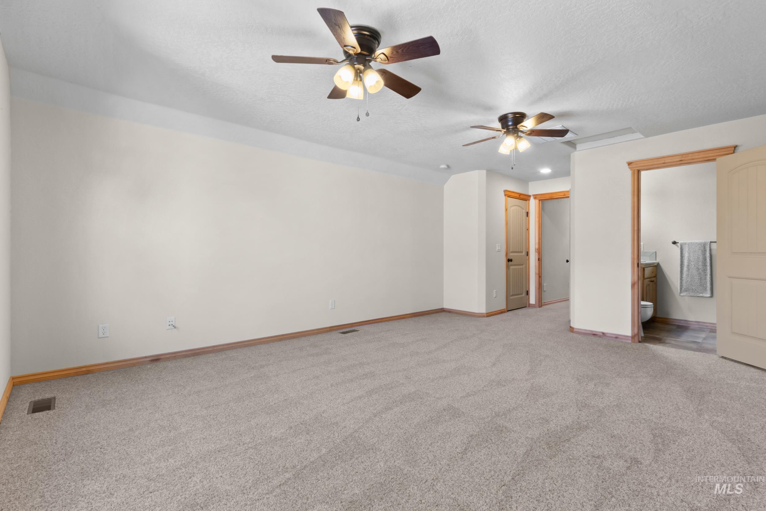 2341 E Meadowgrass St Property Photo 34