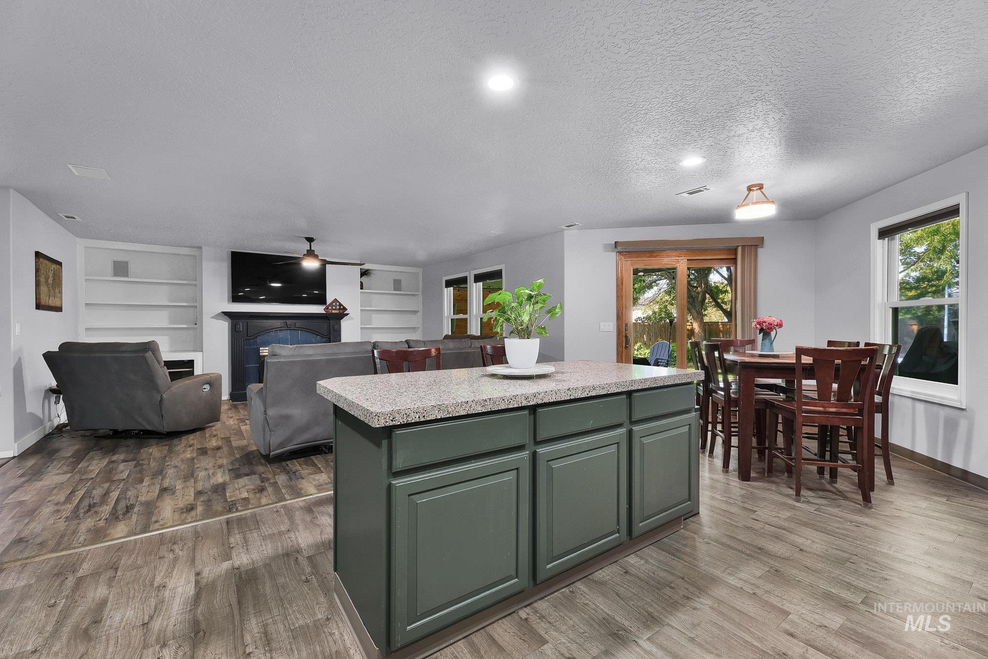 9534 W Patina Dr Property Photo 8