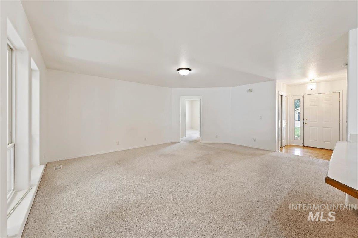 612 S Banner Street Property Photo 7